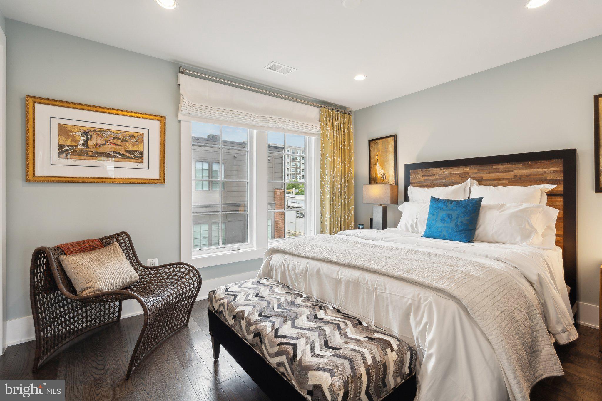 CHEVY CHASE - Residential