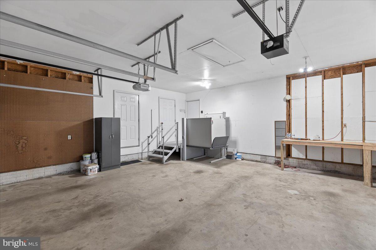 QUAIL SPRINGS ESTATES - Residential