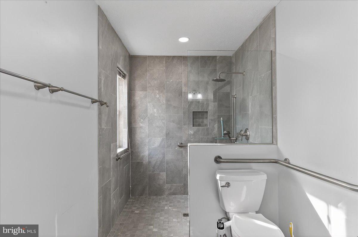 QUAIL SPRINGS ESTATES - Residential