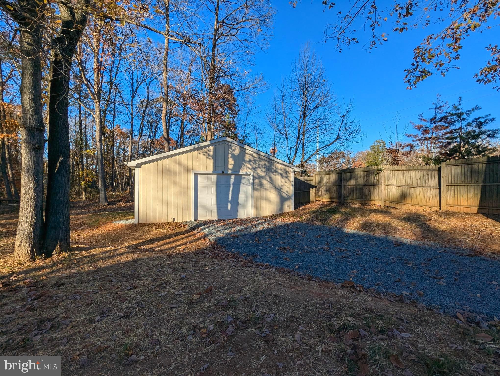 WALTON - Residential