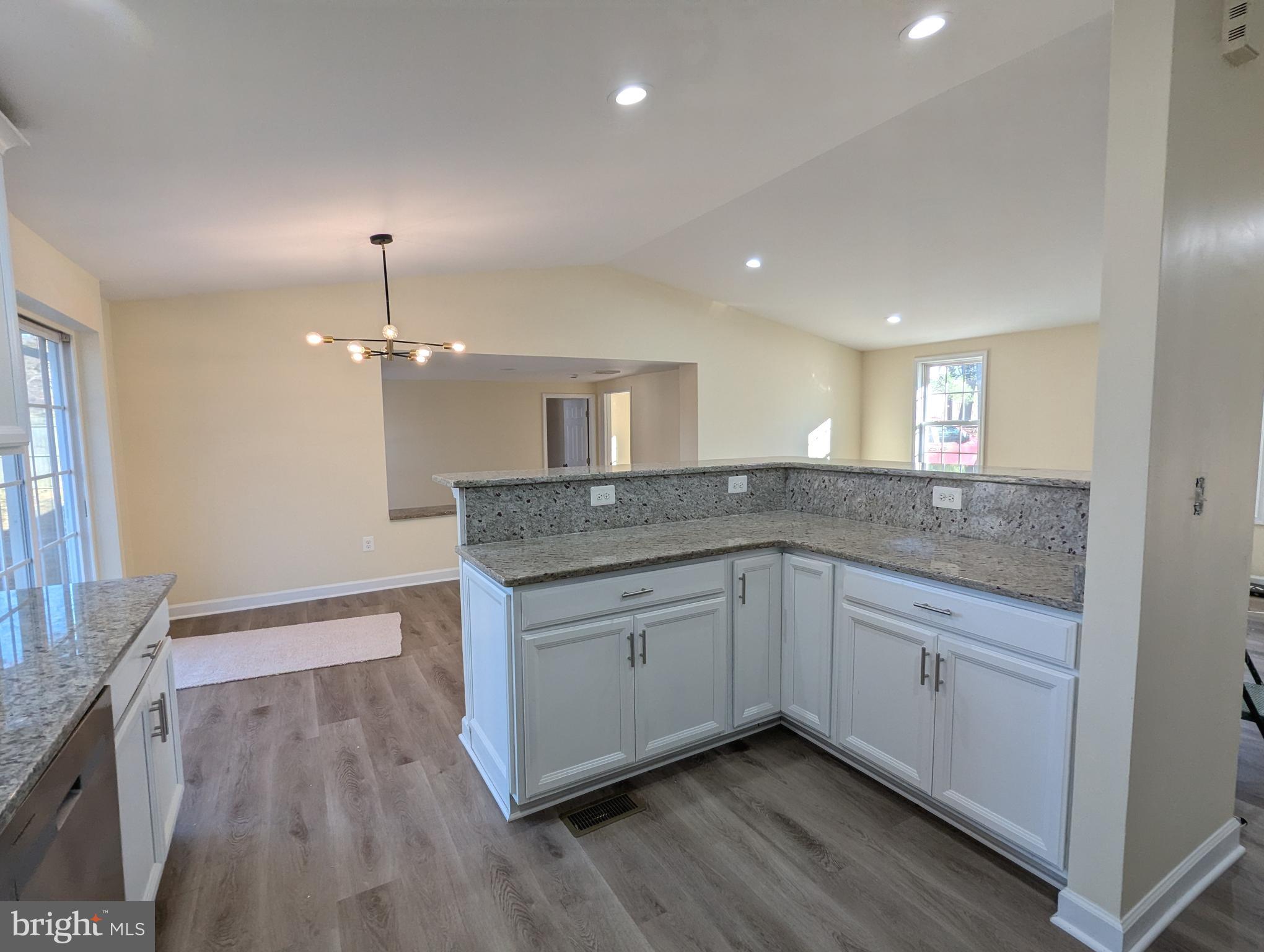 WALTON - Residential