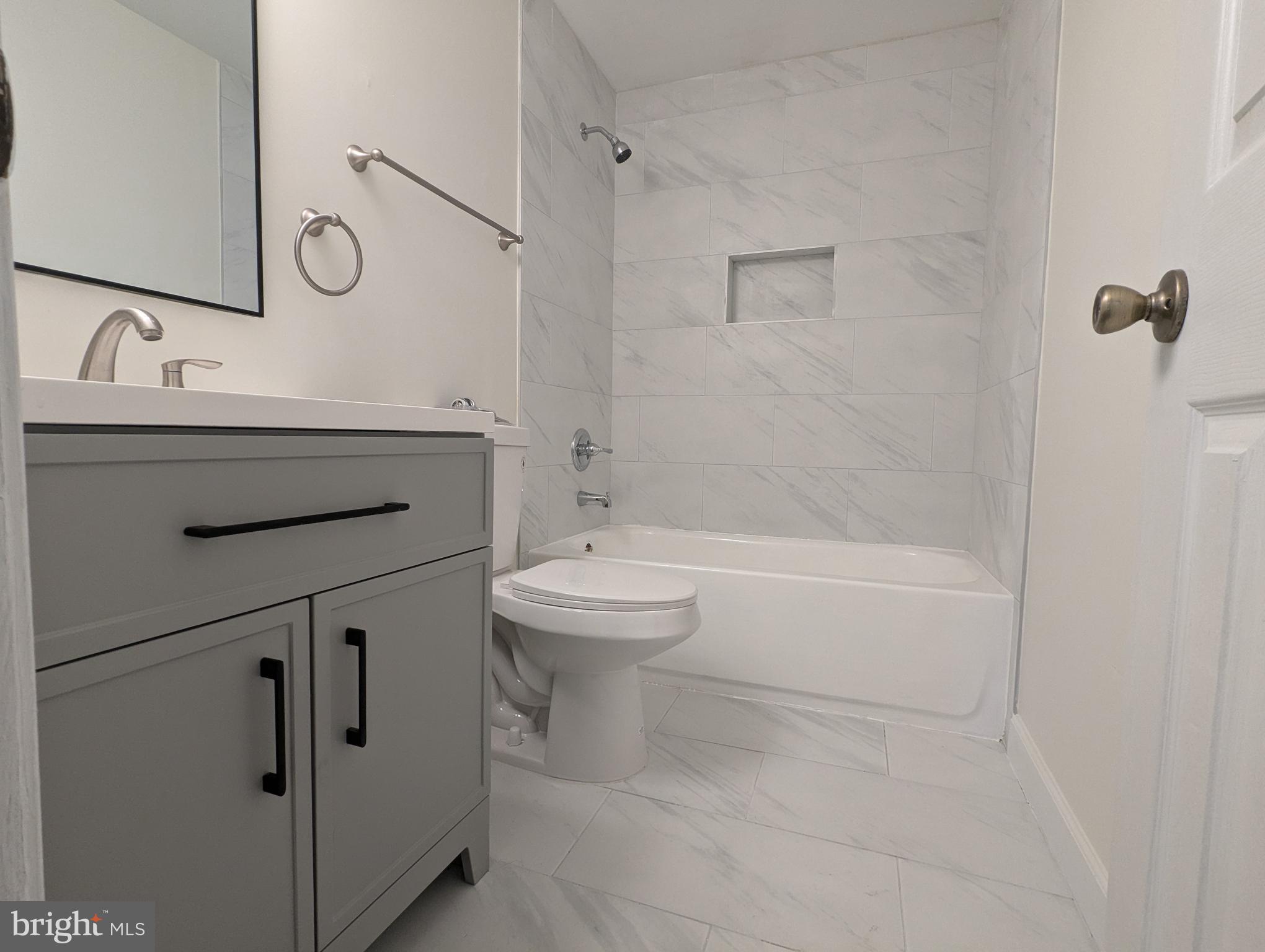 WALTON - Residential