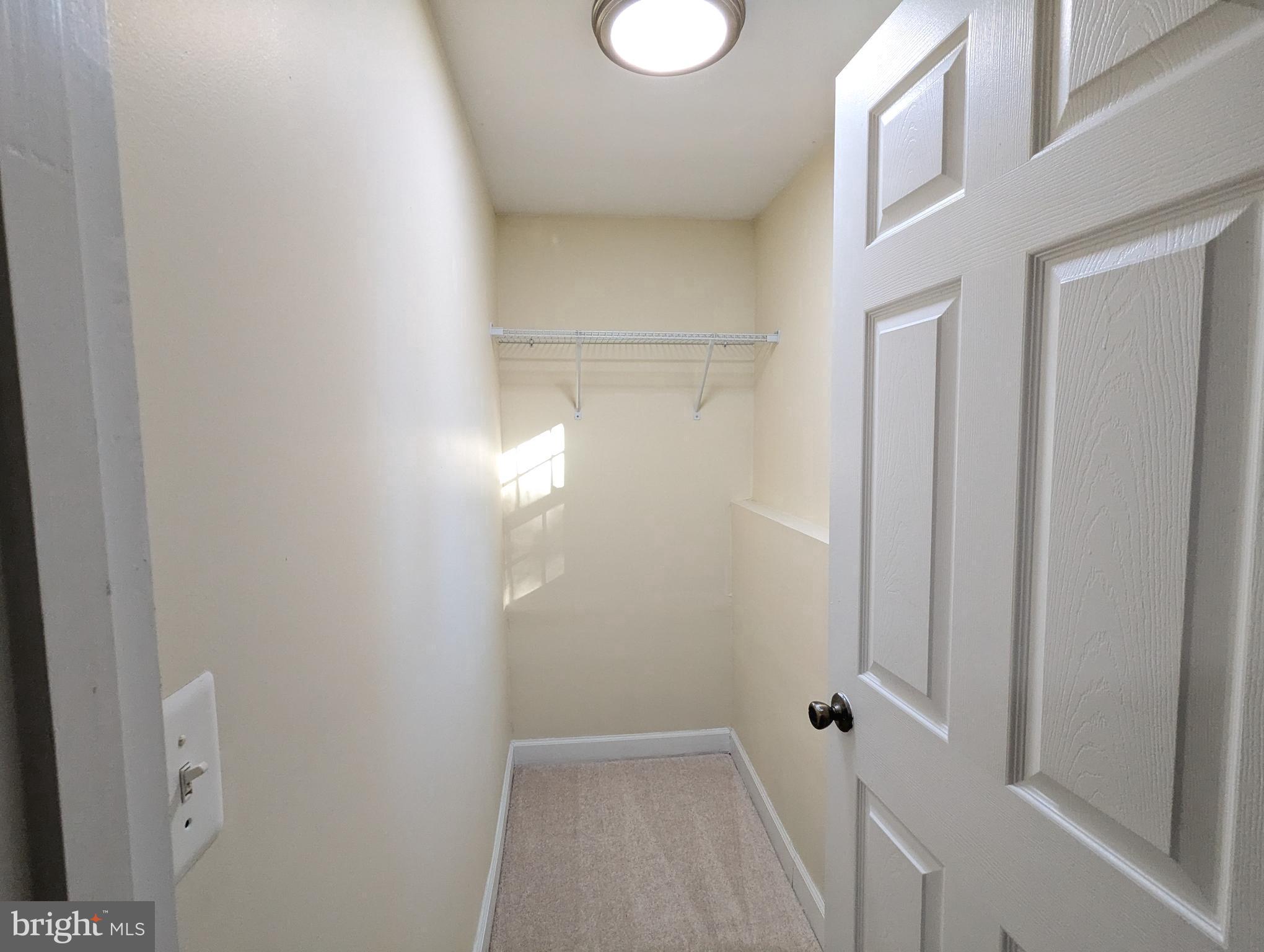 WALTON - Residential