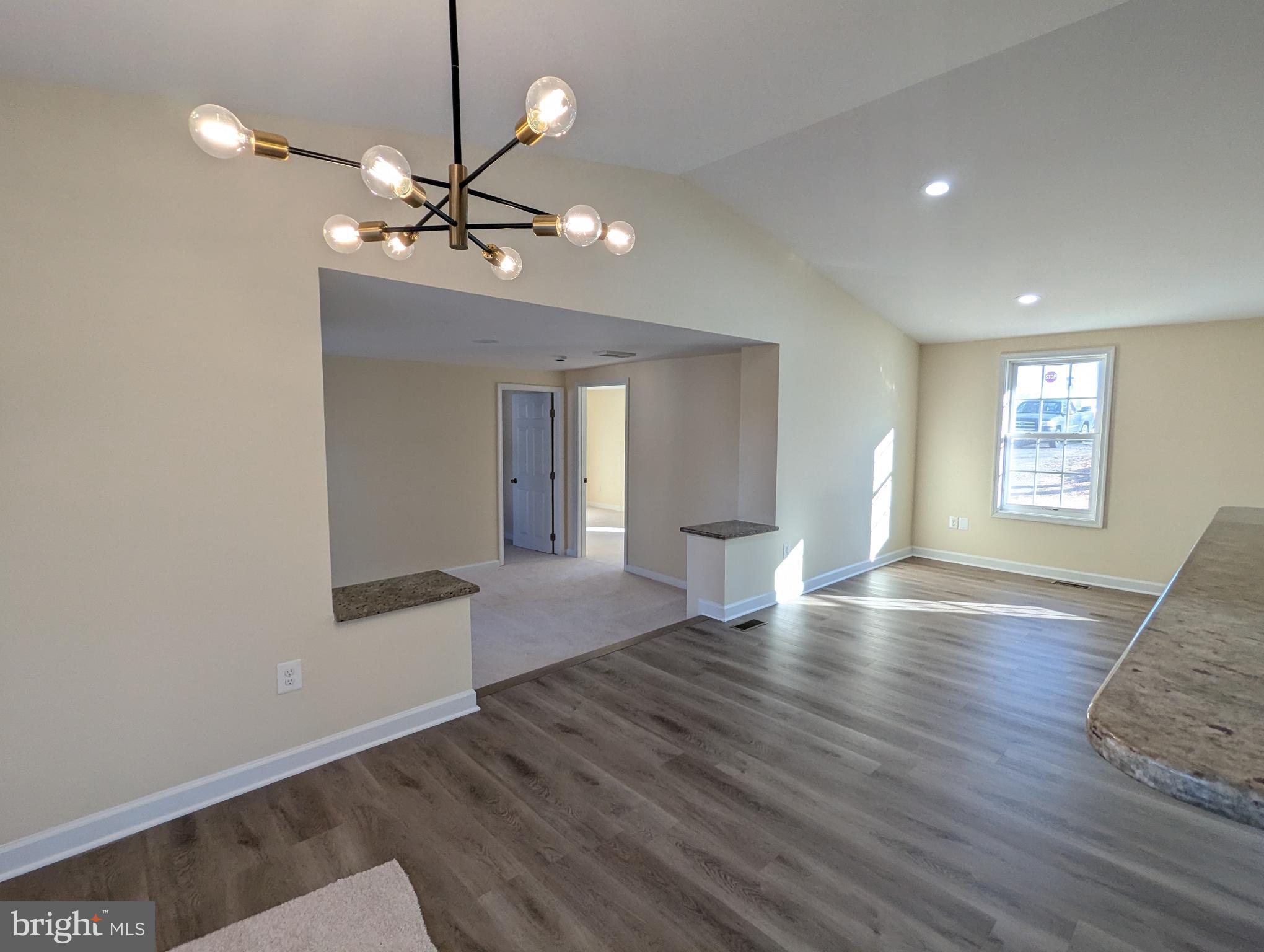 WALTON - Residential