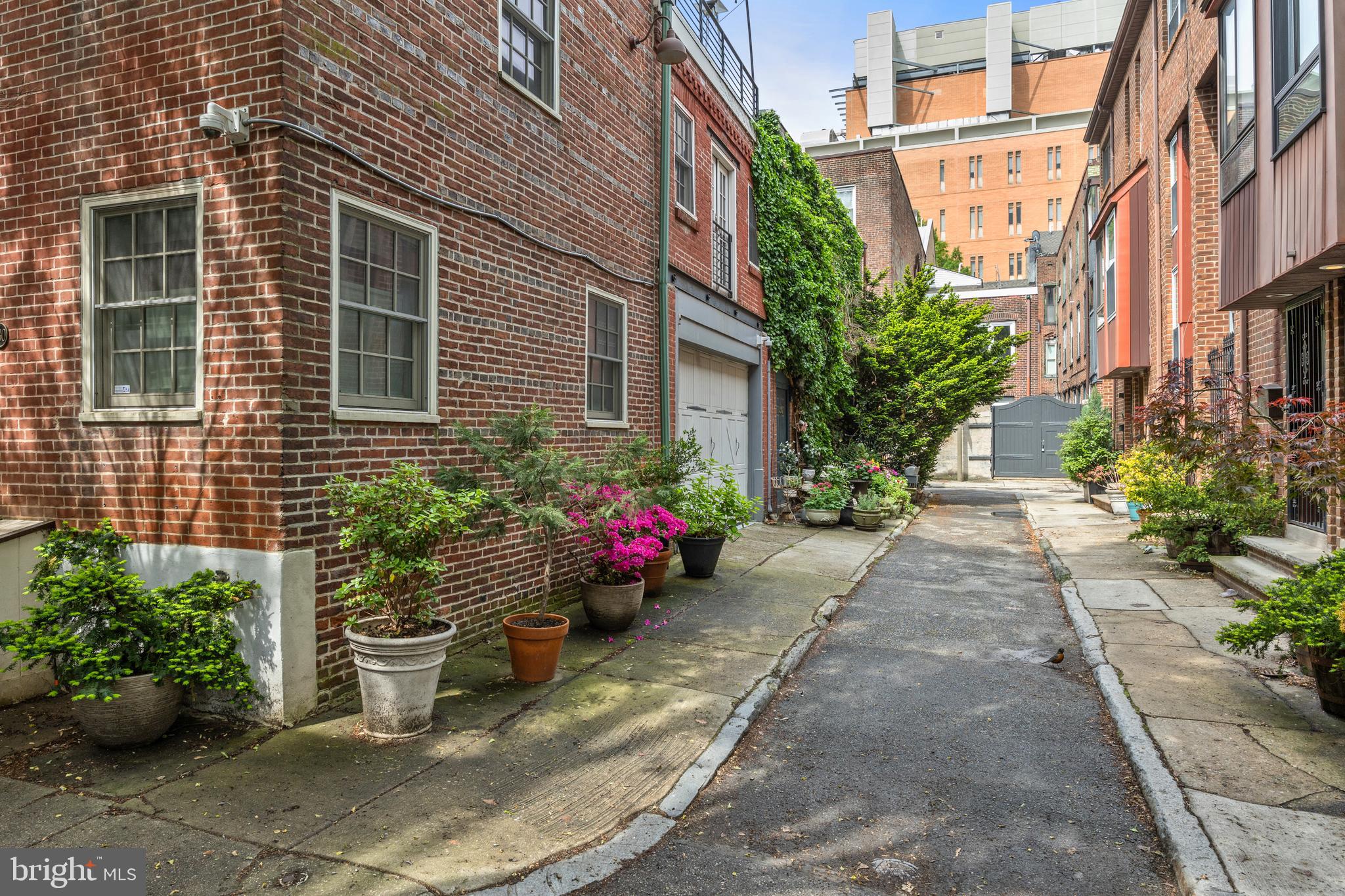 WASHINGTON SQ WEST - Residential