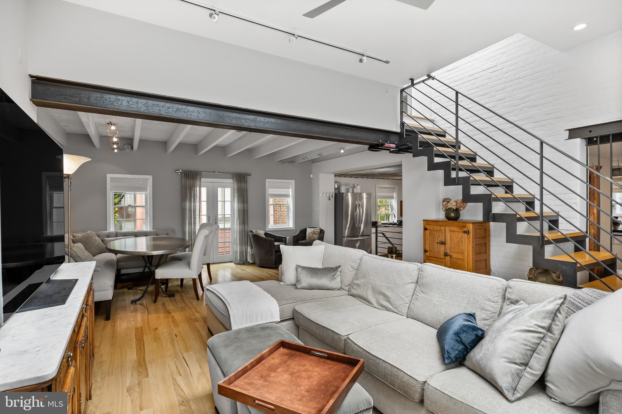 WASHINGTON SQ WEST - Residential