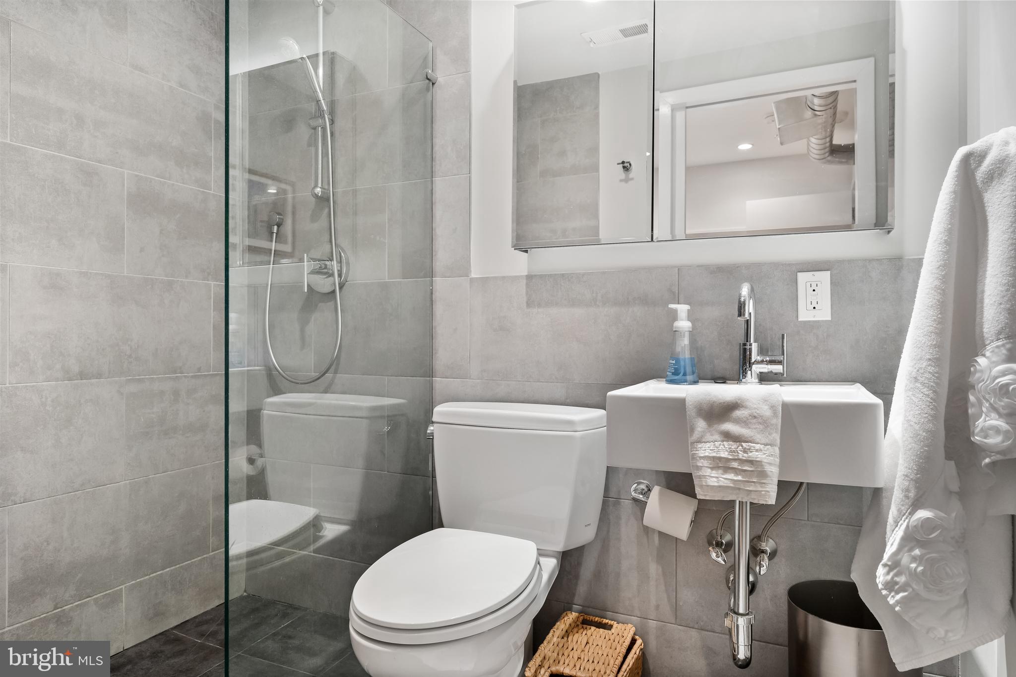 WASHINGTON SQ WEST - Residential