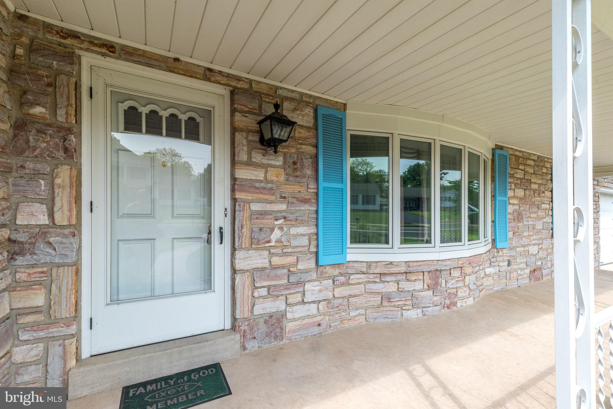 88 HICKORY DRIVE