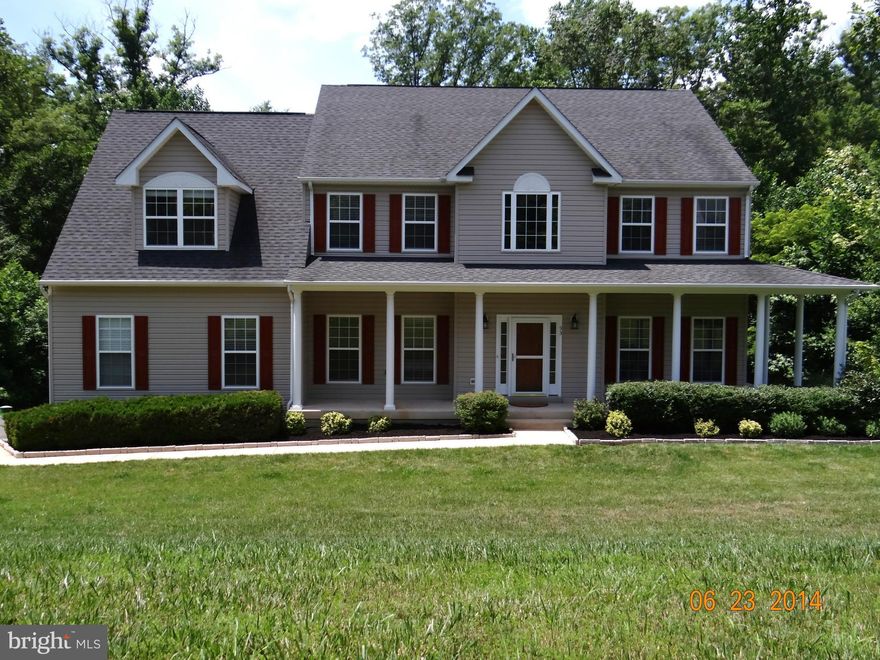 Stunning Colonial situated on 2+ acre private wooded lot. 2 miles from the Brooke Commuter Rail Station. Beautiful light filled Sunroom opens to decks. Gourmet kitchen with new stainless appliances & hardwood floors. New carpeting & fresh paint. 1st floor den/office. 2 Story hardwood foyer. Spacious bedrooms. Master suite with cathedral ceilings and luxury bath. Wrap porch. Whole house Generator.