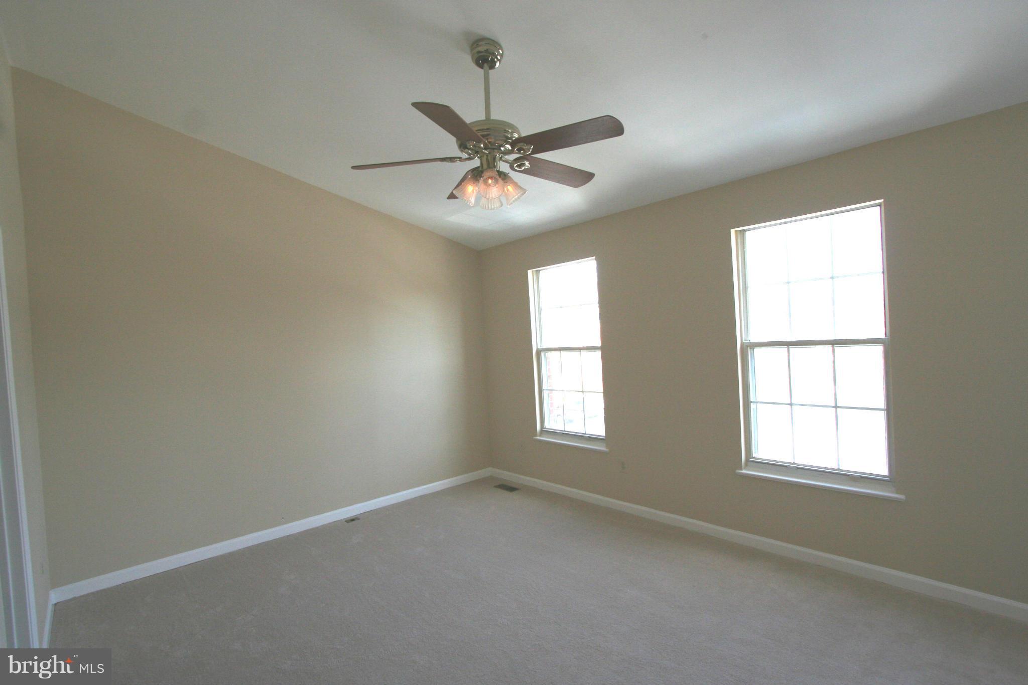 POTOMAC LAKES - Residential Lease