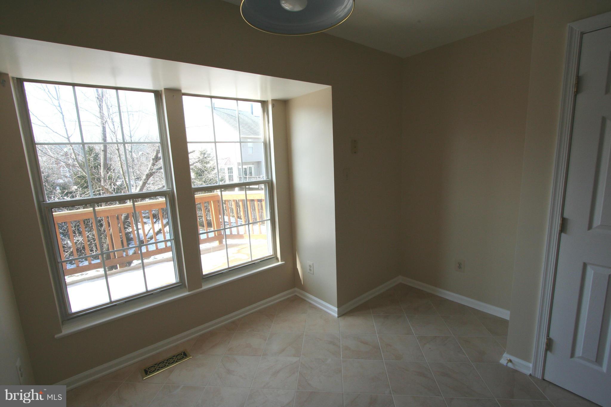 POTOMAC LAKES - Residential Lease