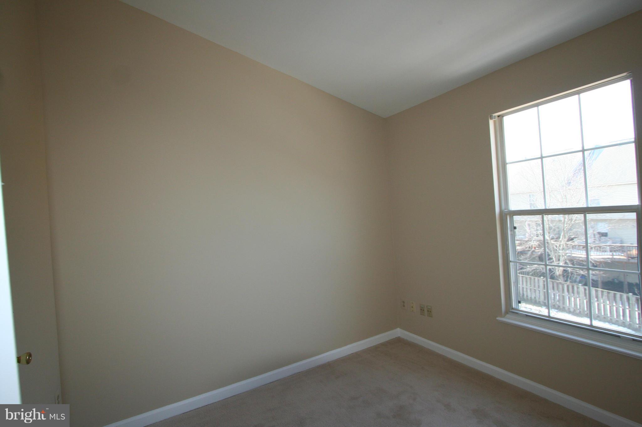 POTOMAC LAKES - Residential Lease