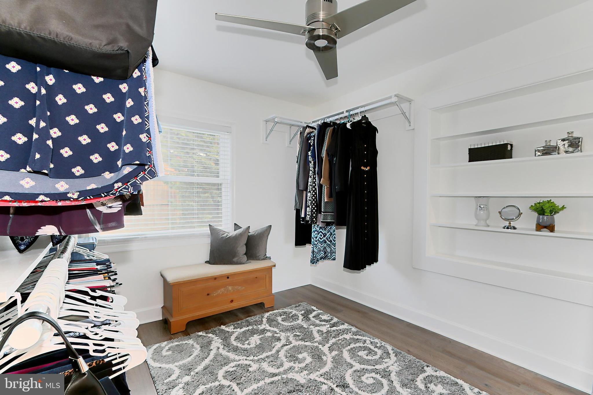 VALLEY BROOK - Residential