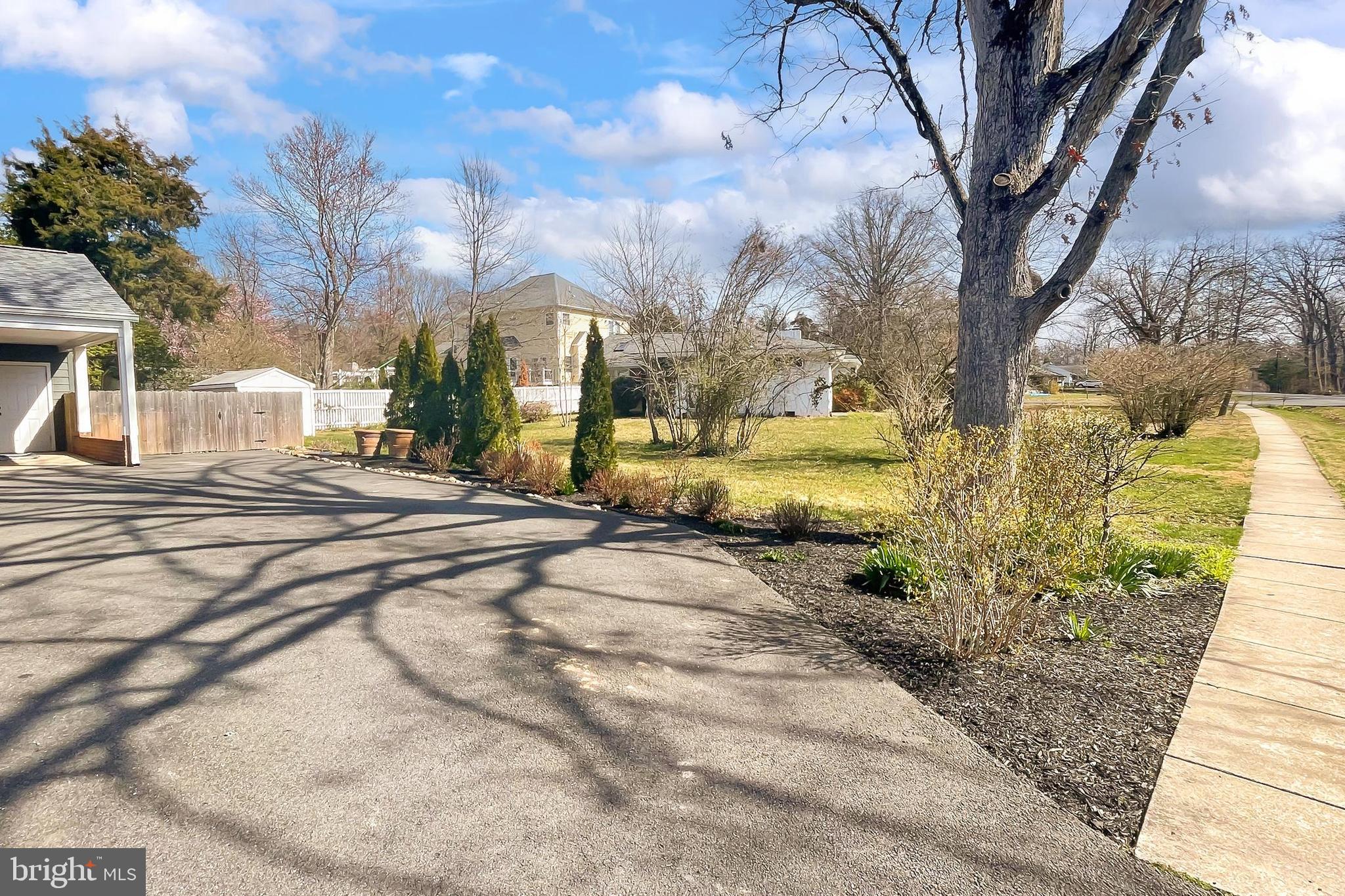 VALLEY BROOK - Residential