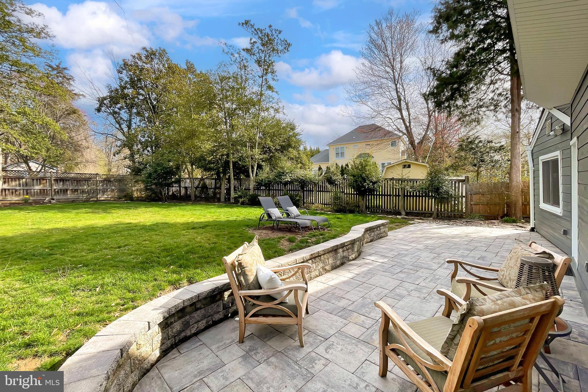 VALLEY BROOK - Residential