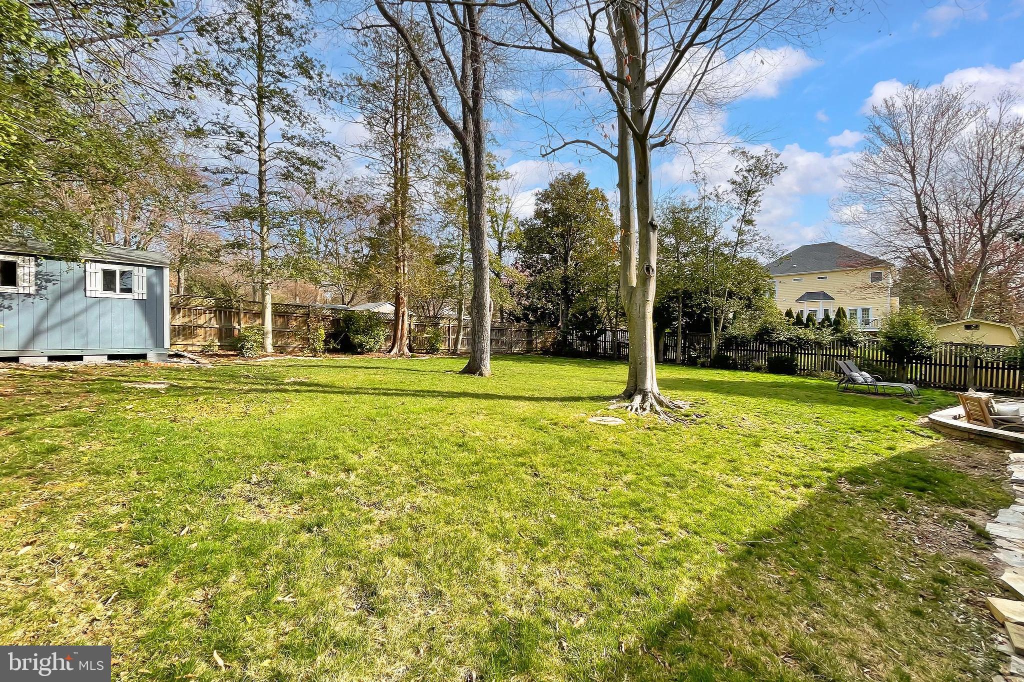 VALLEY BROOK - Residential