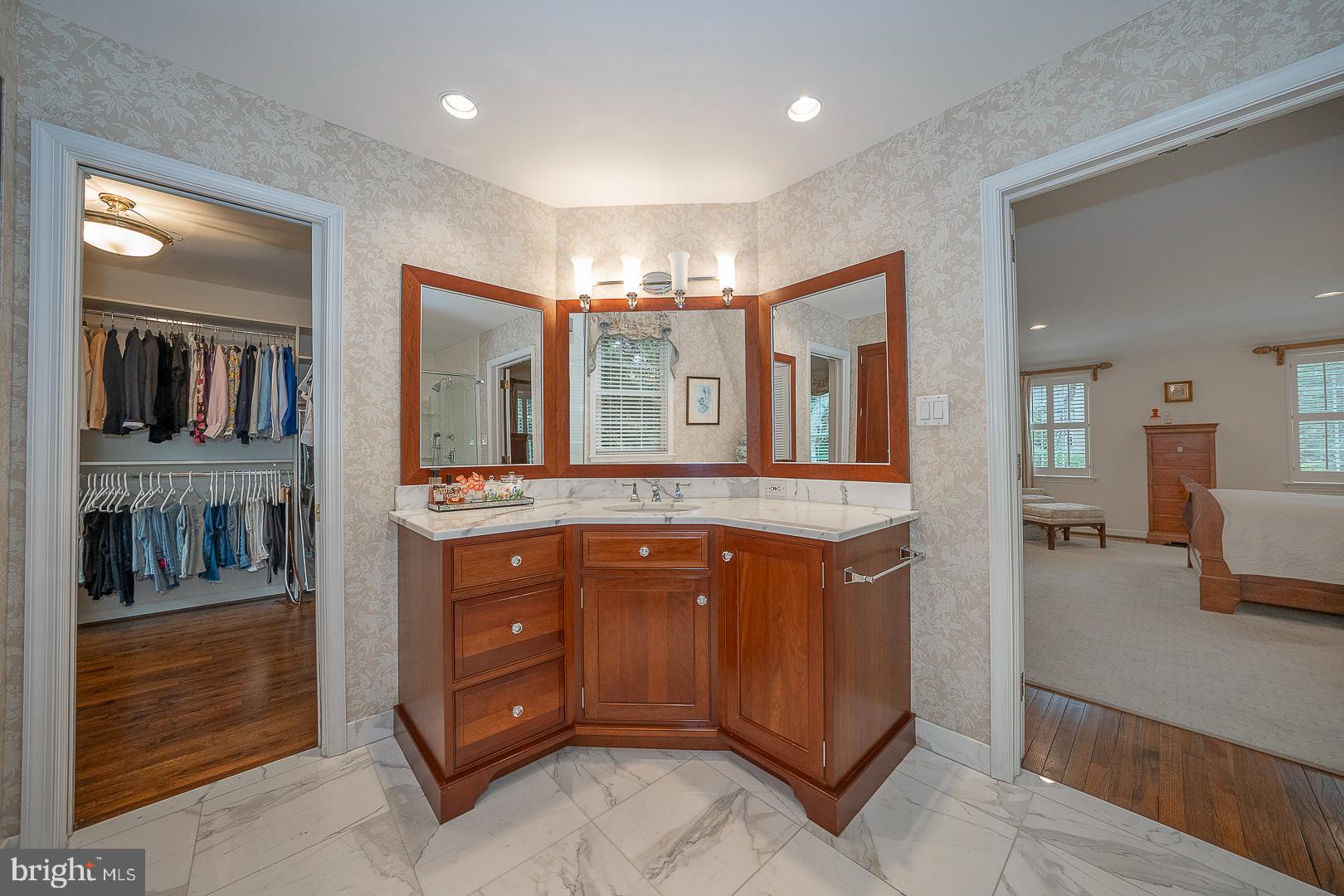 RAVENSCLIFF - Residential