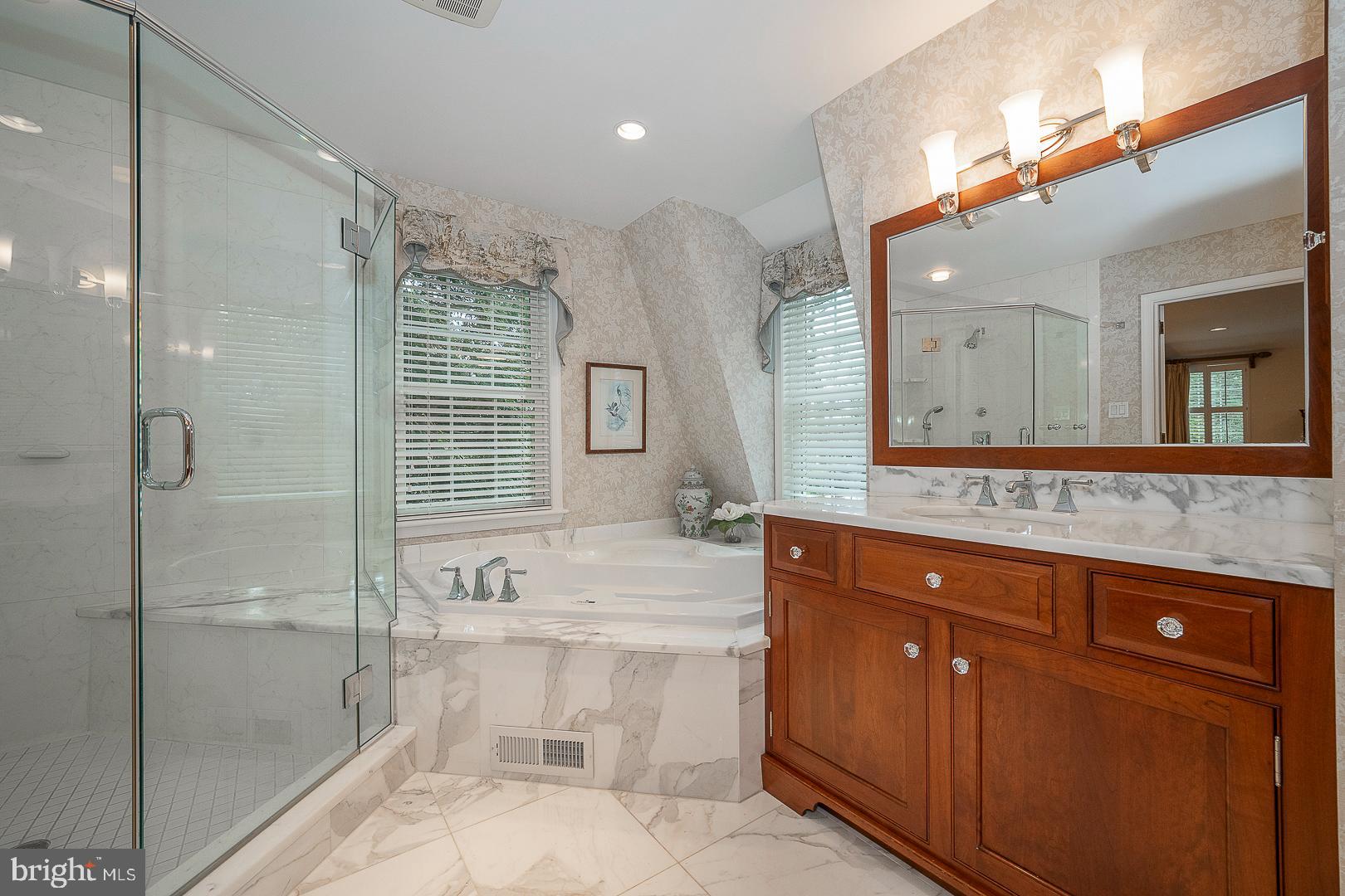 RAVENSCLIFF - Residential