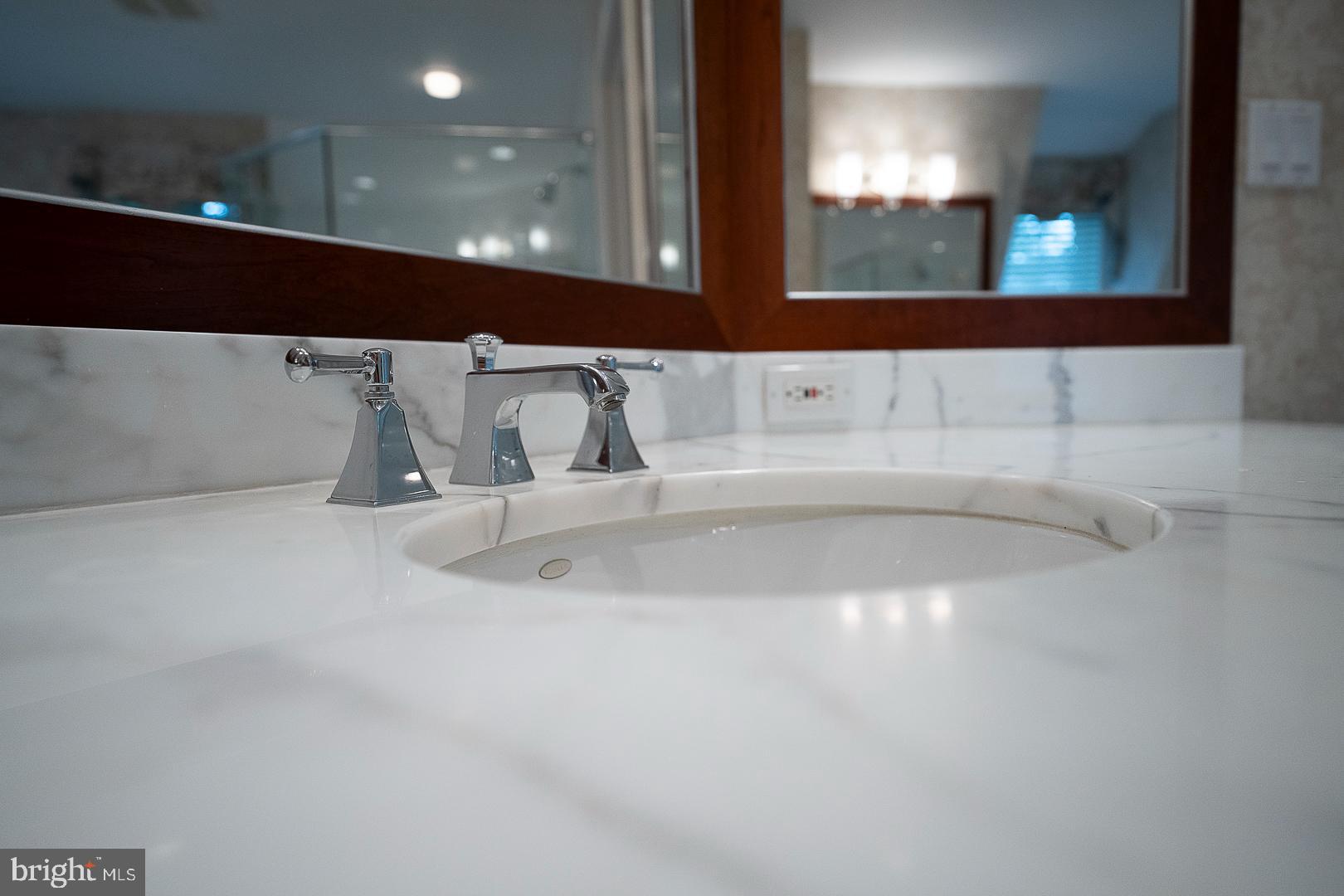 RAVENSCLIFF - Residential