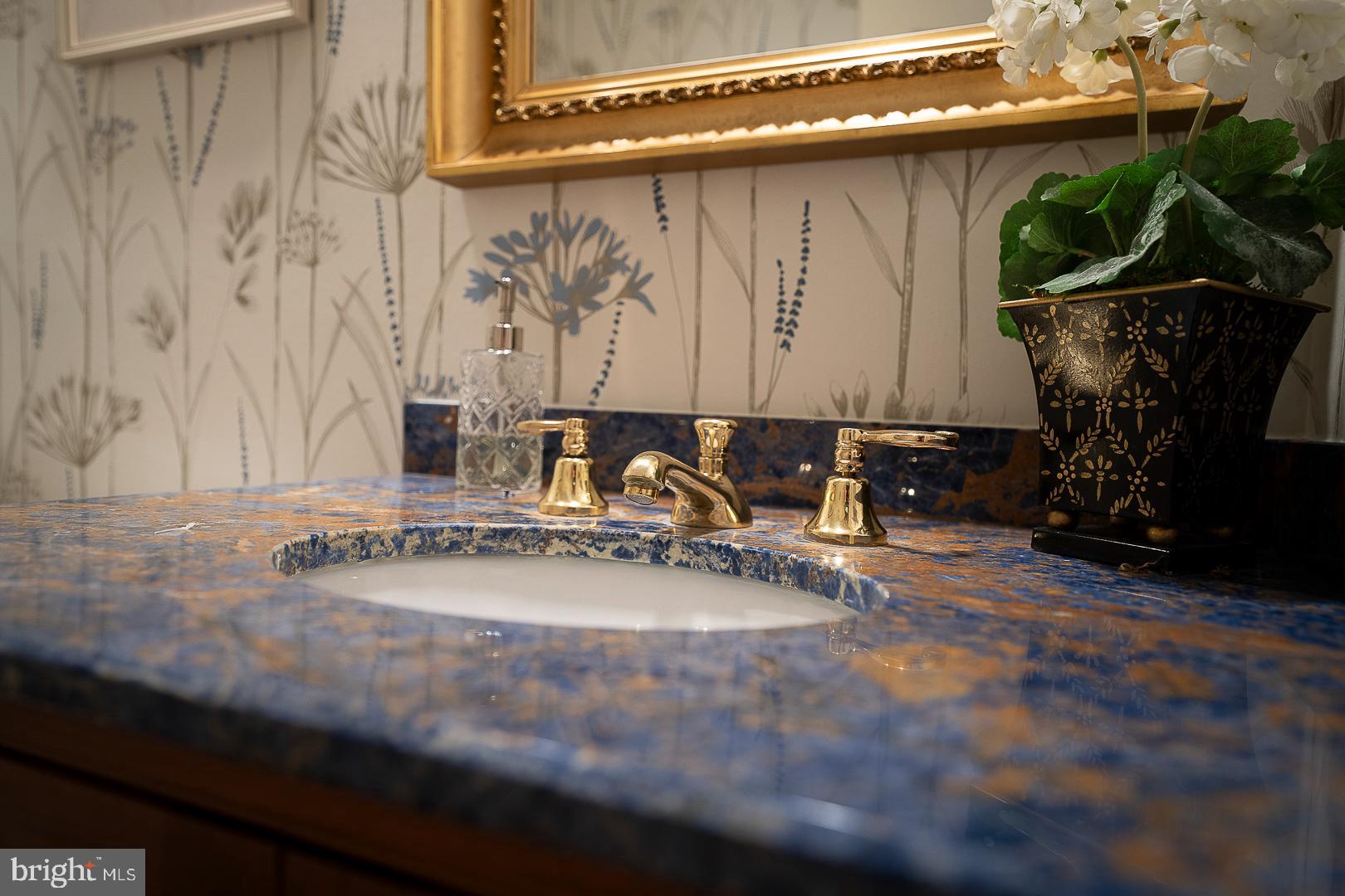 RAVENSCLIFF - Residential