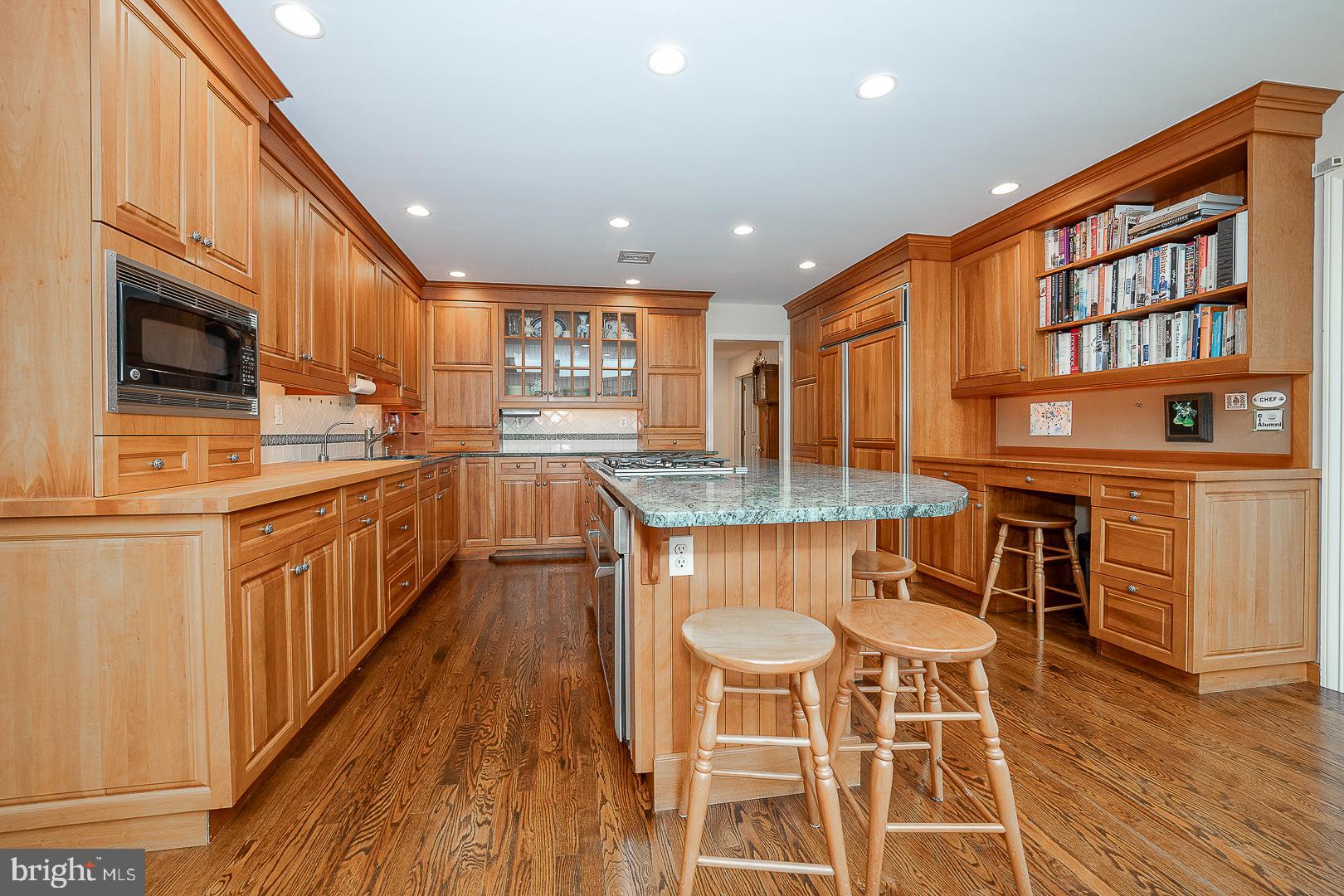 RAVENSCLIFF - Residential