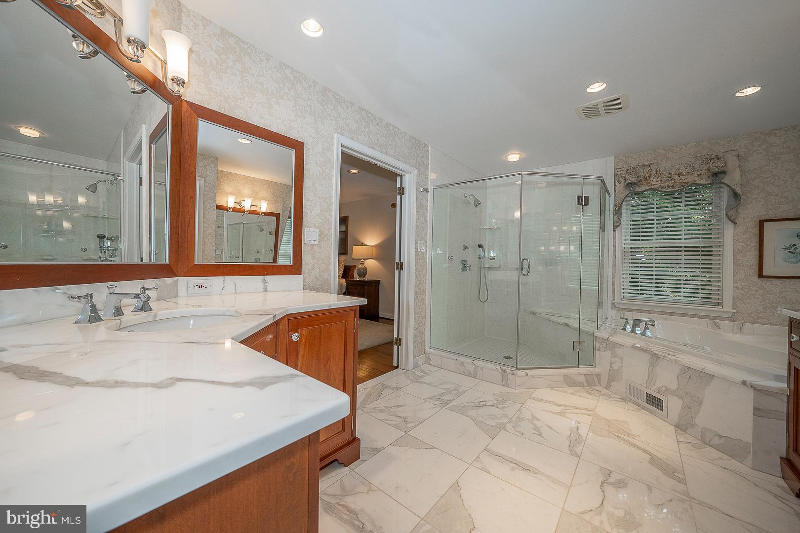 RAVENSCLIFF - Residential