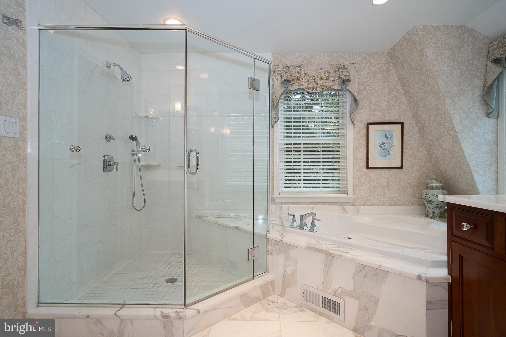 RAVENSCLIFF - Residential