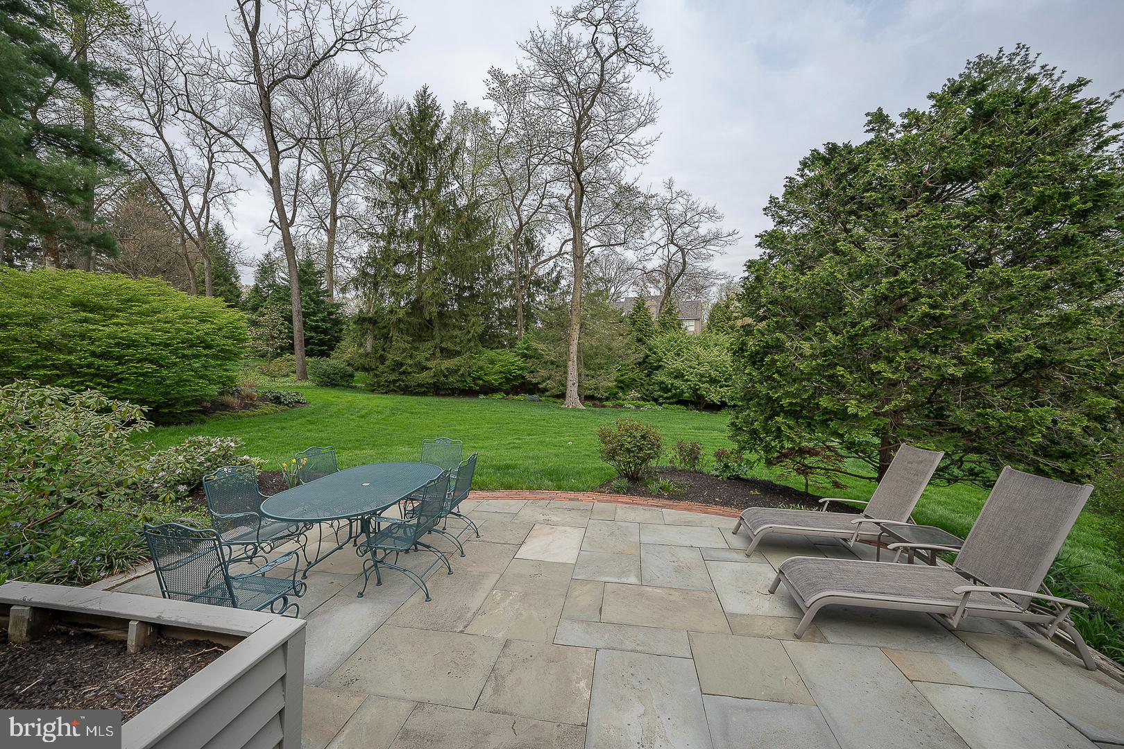 RAVENSCLIFF - Residential