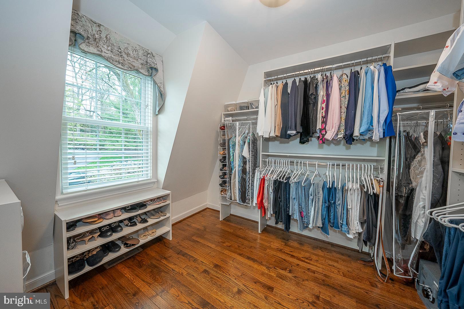 RAVENSCLIFF - Residential