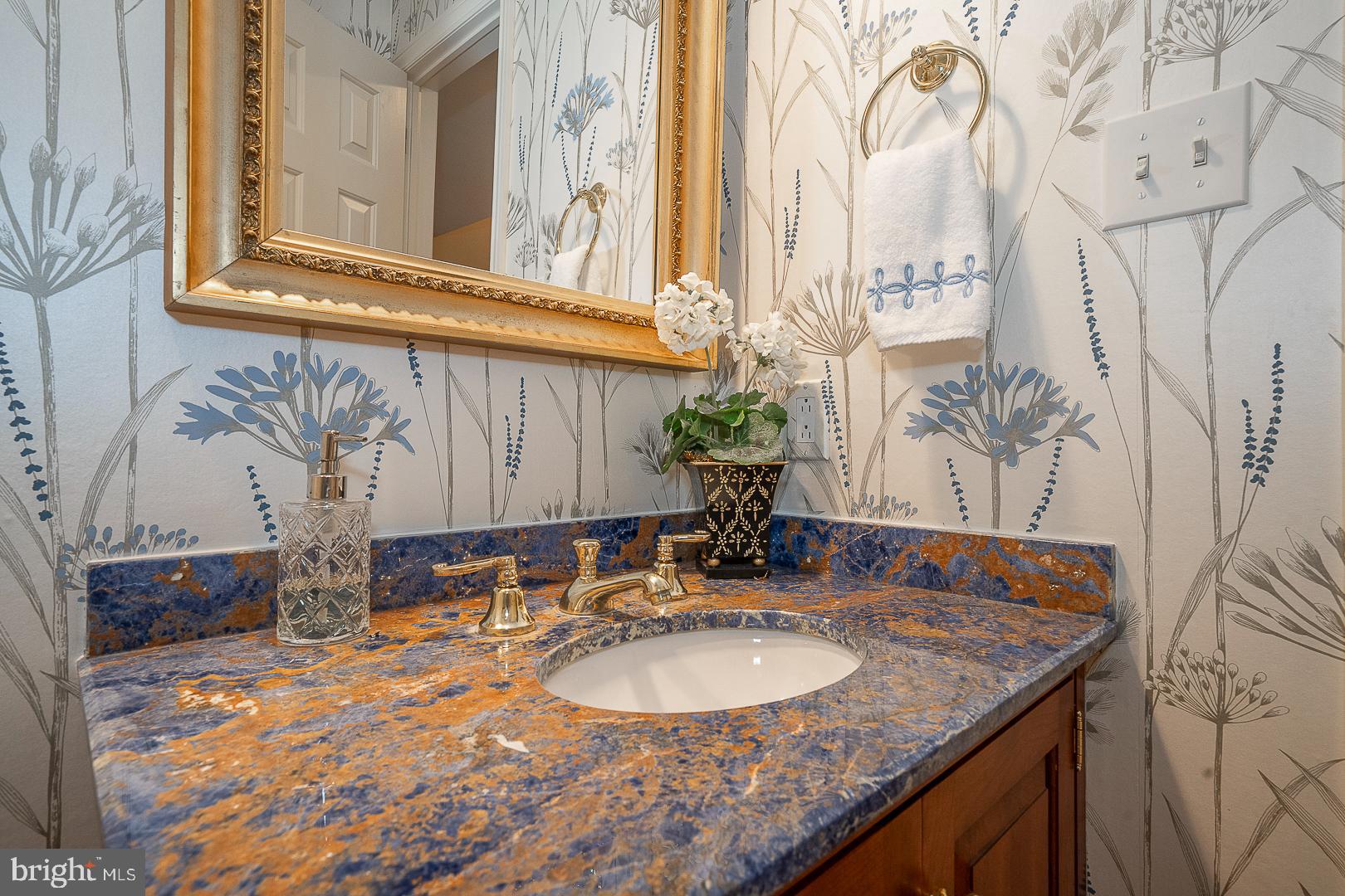 RAVENSCLIFF - Residential