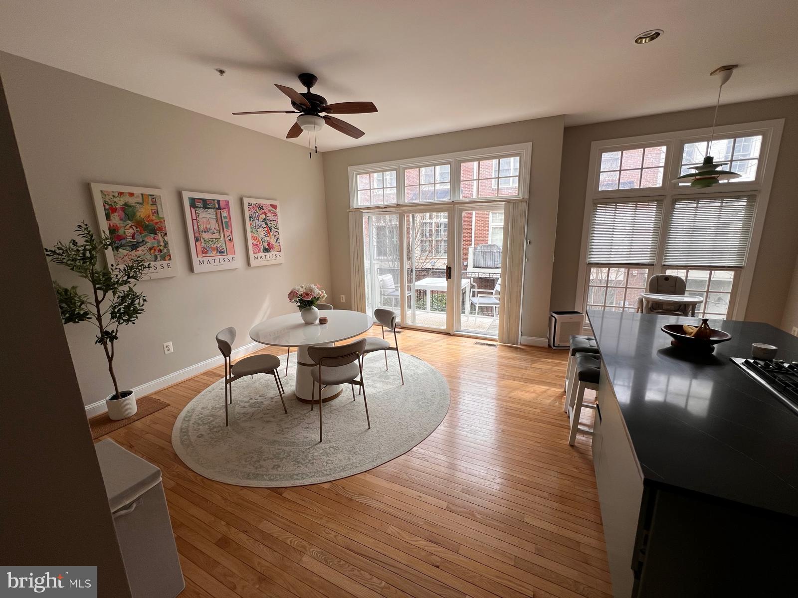 7443 CARRIAGE HILLS DRIVE