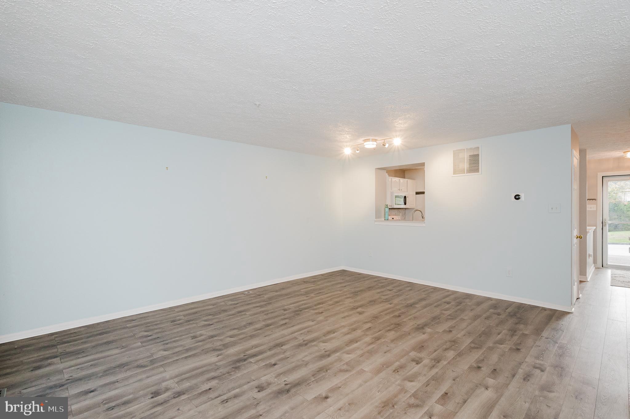 VILLAGE OF LONG REACH - Residential