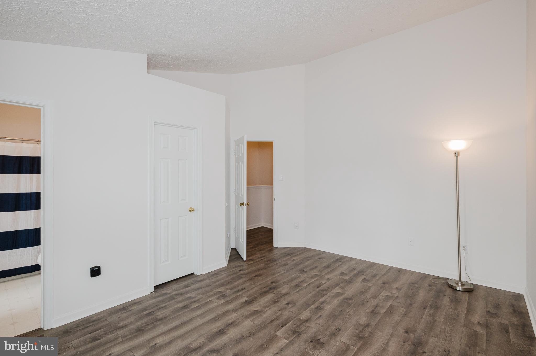 VILLAGE OF LONG REACH - Residential