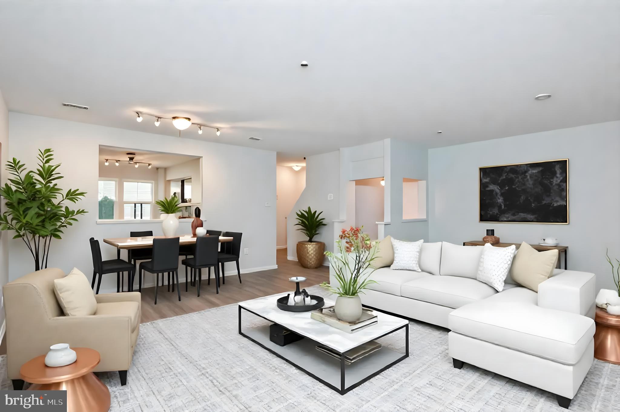 VILLAGE OF LONG REACH - Residential