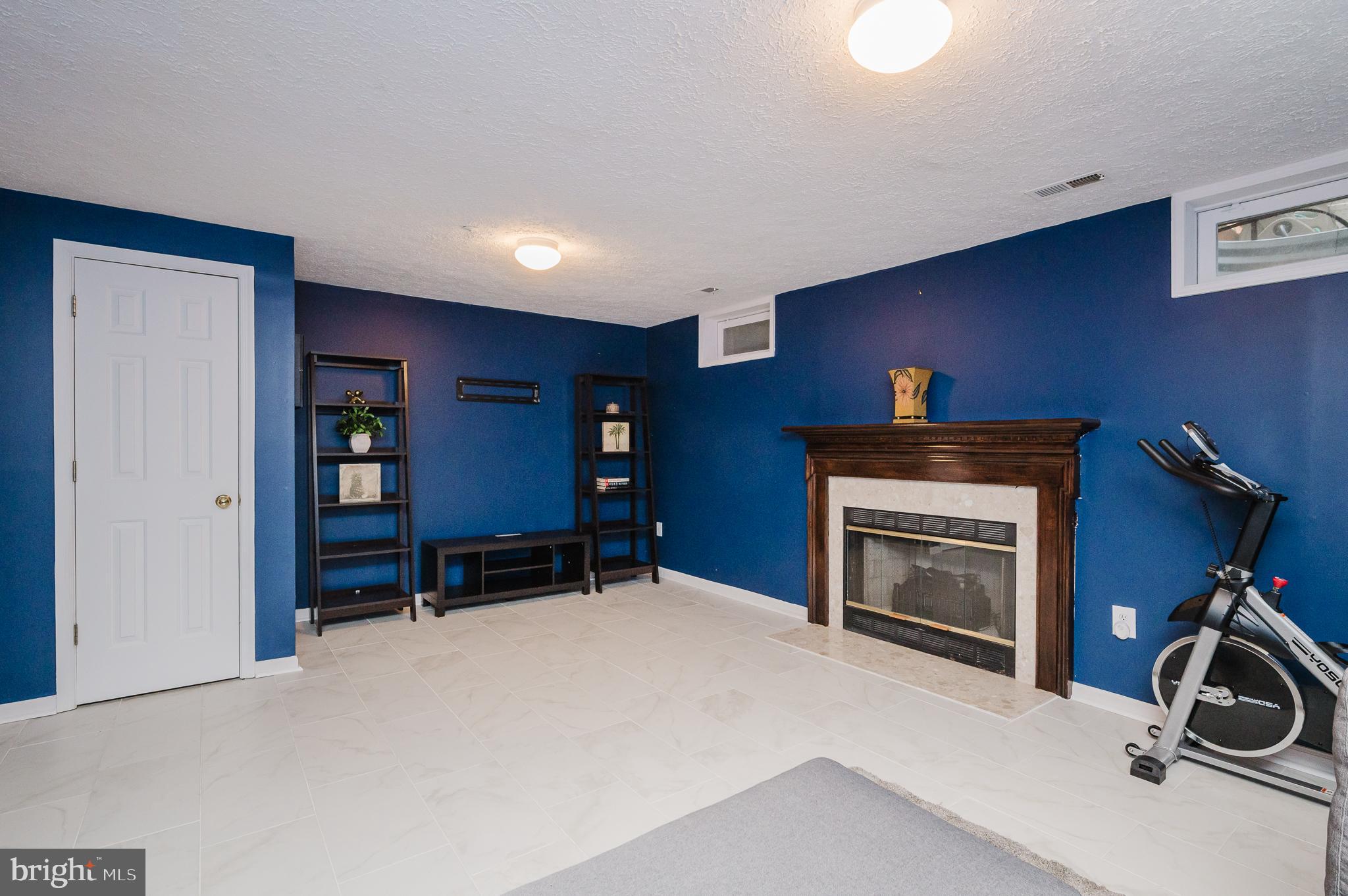 VILLAGE OF LONG REACH - Residential