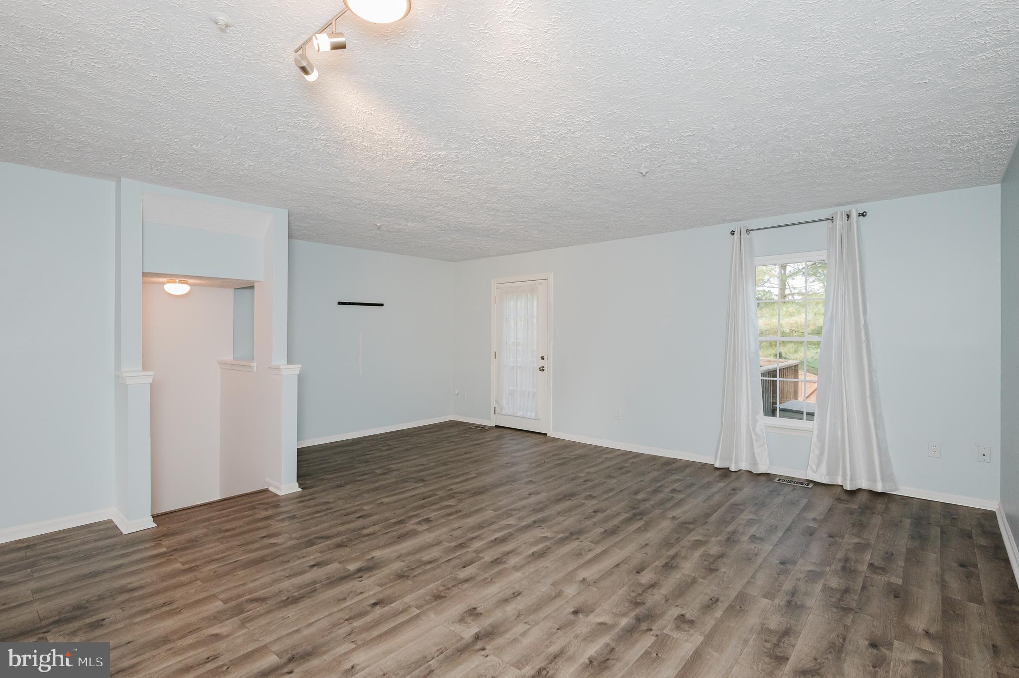 VILLAGE OF LONG REACH - Residential