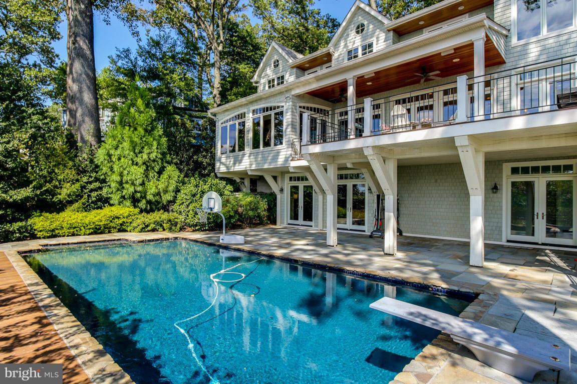 ROUND BAY - Residential