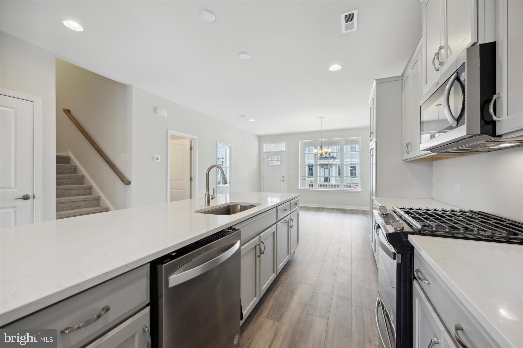 SPRING OAK - Residential