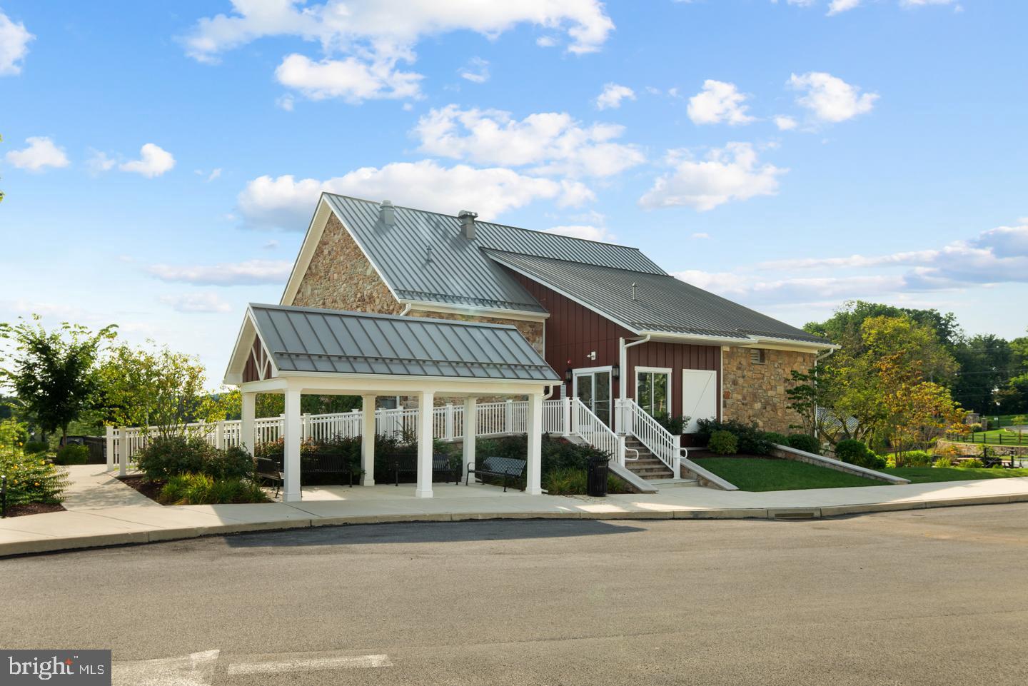 SPRING OAK - Residential