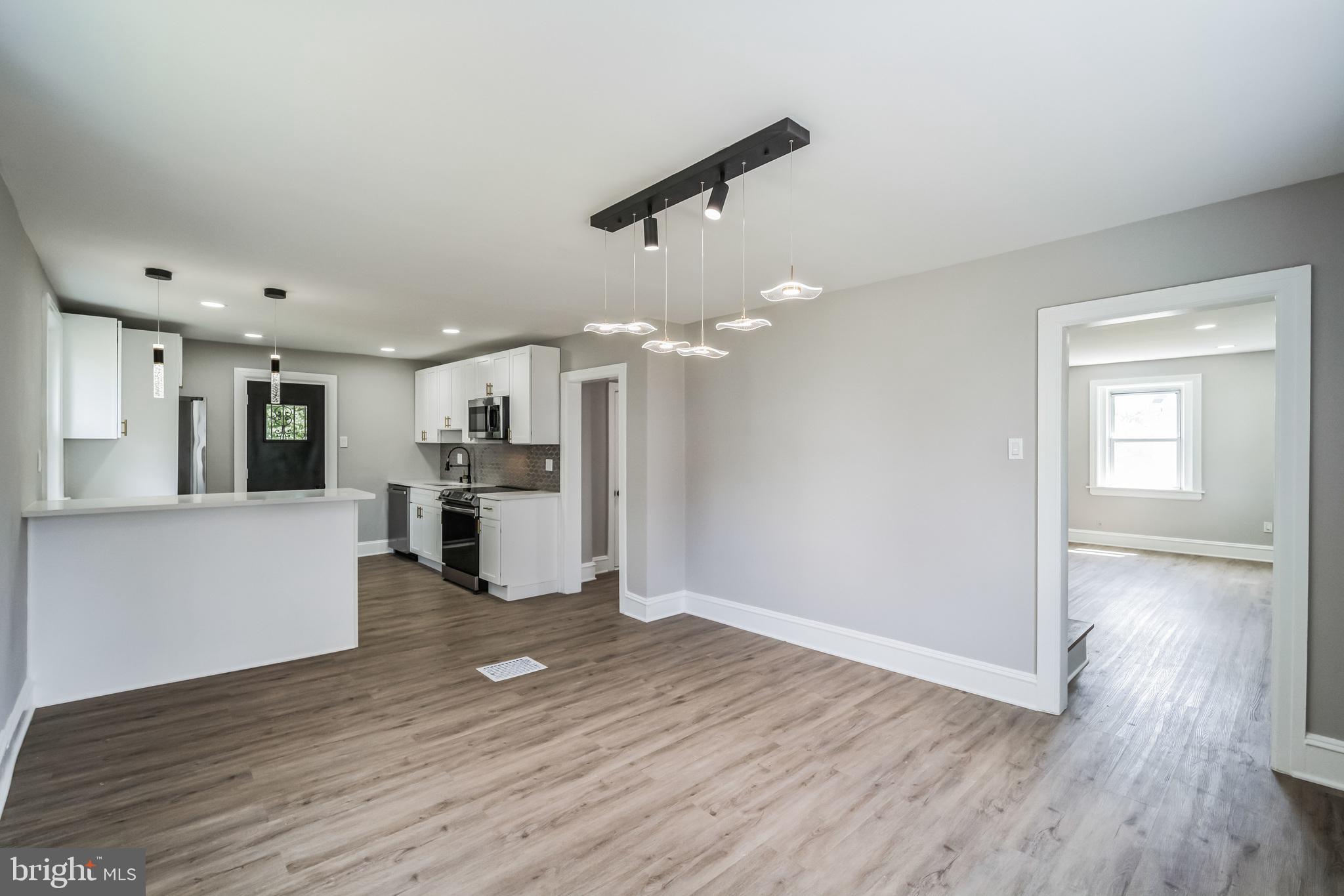 CRESTMONT - Residential