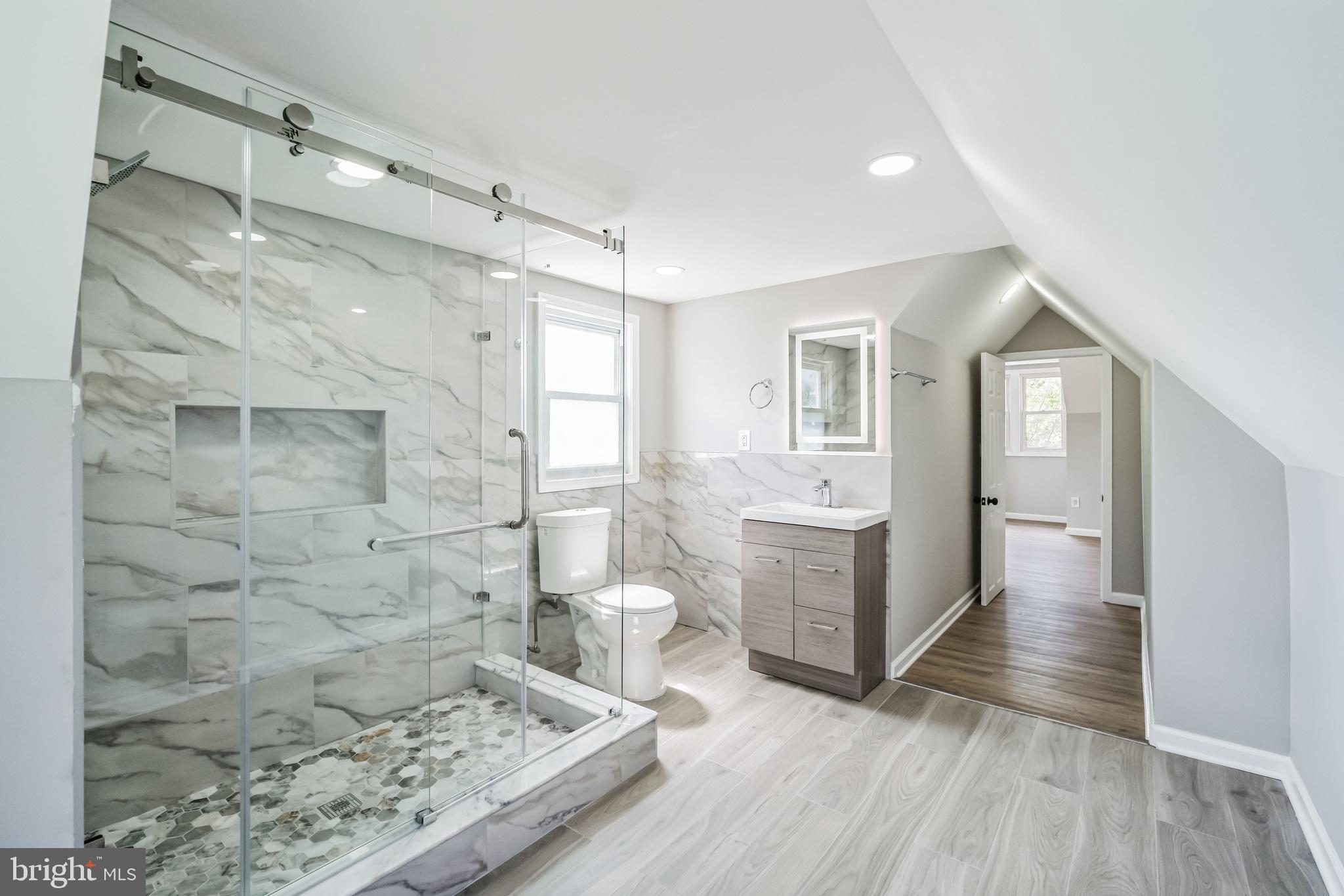 CRESTMONT - Residential