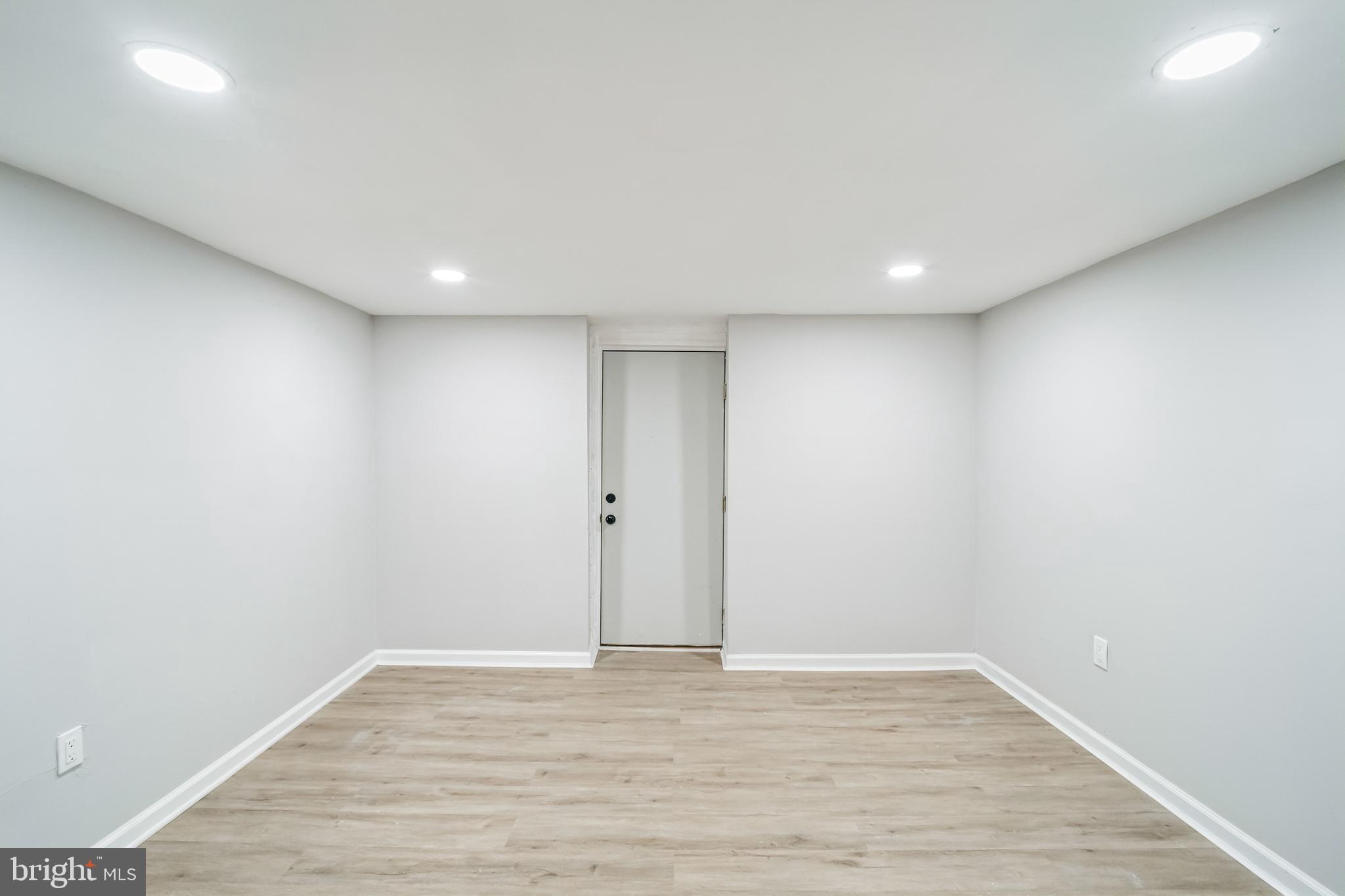 CRESTMONT - Residential