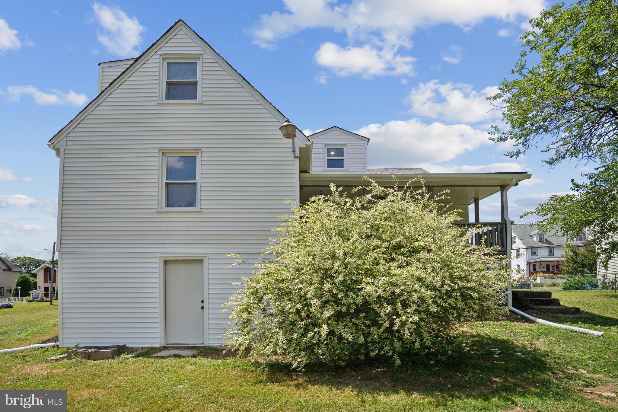 CRESTMONT - Residential