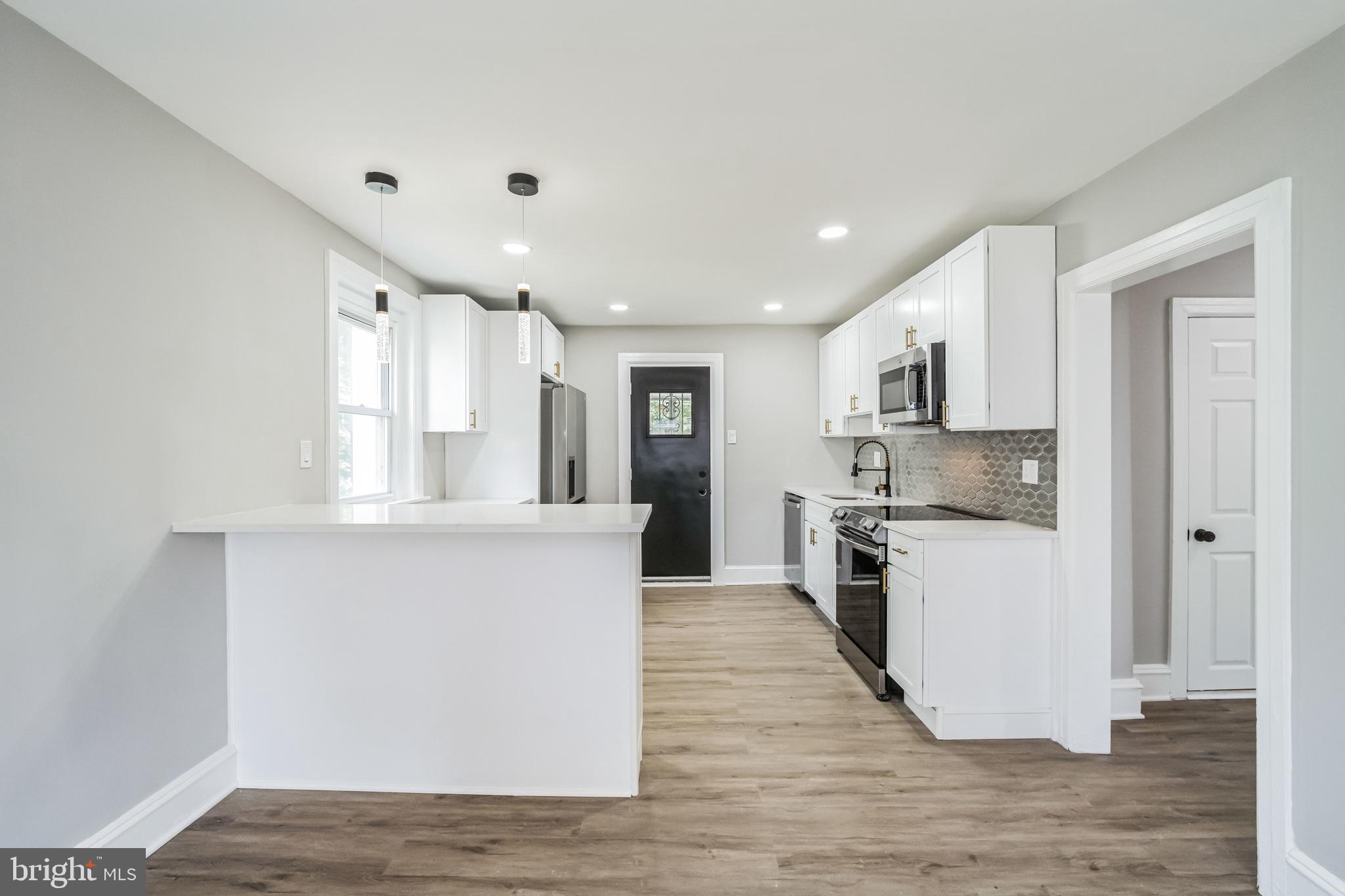 CRESTMONT - Residential