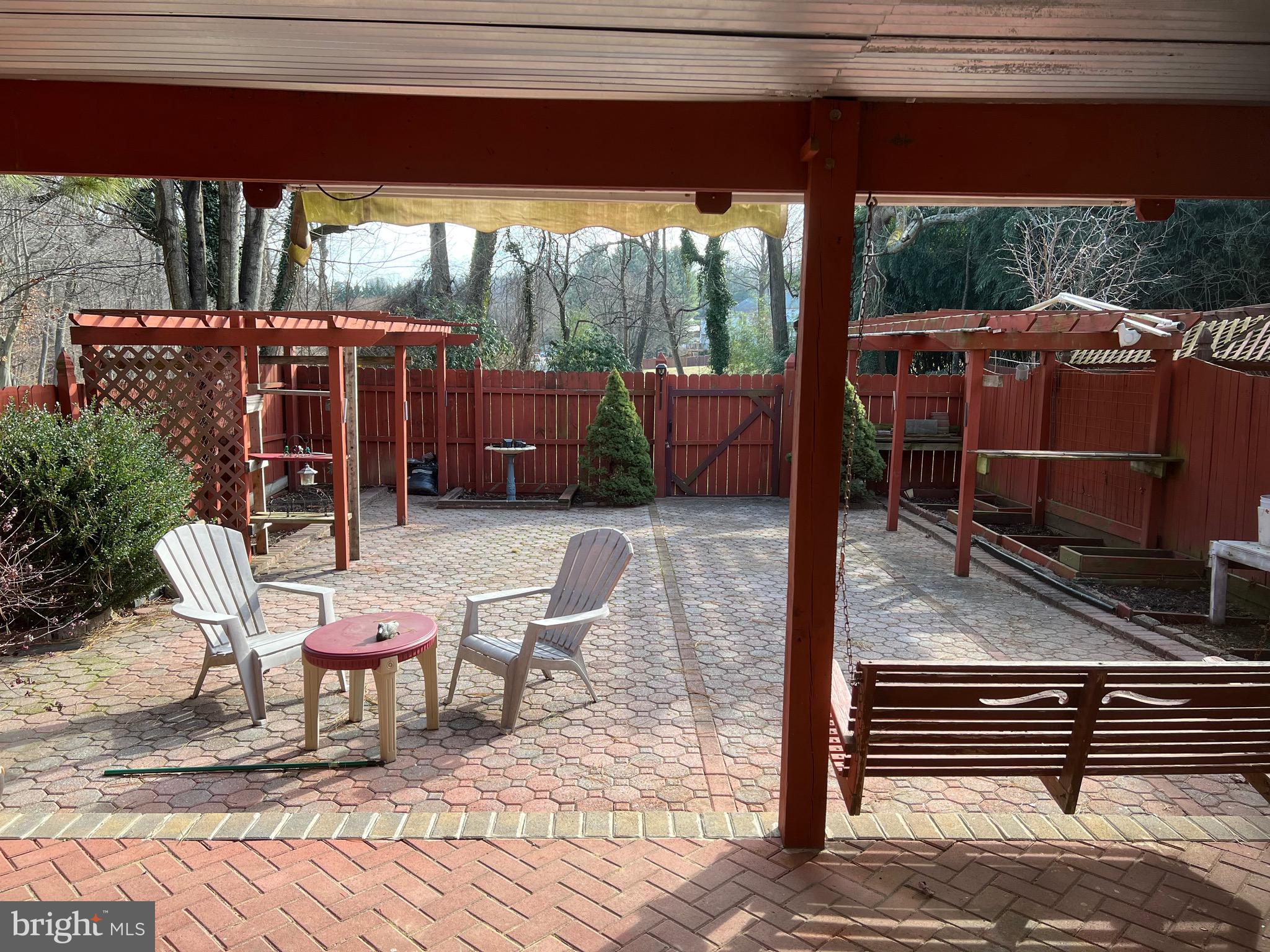 HUNTERS RUN VILLAGE - Residential Lease