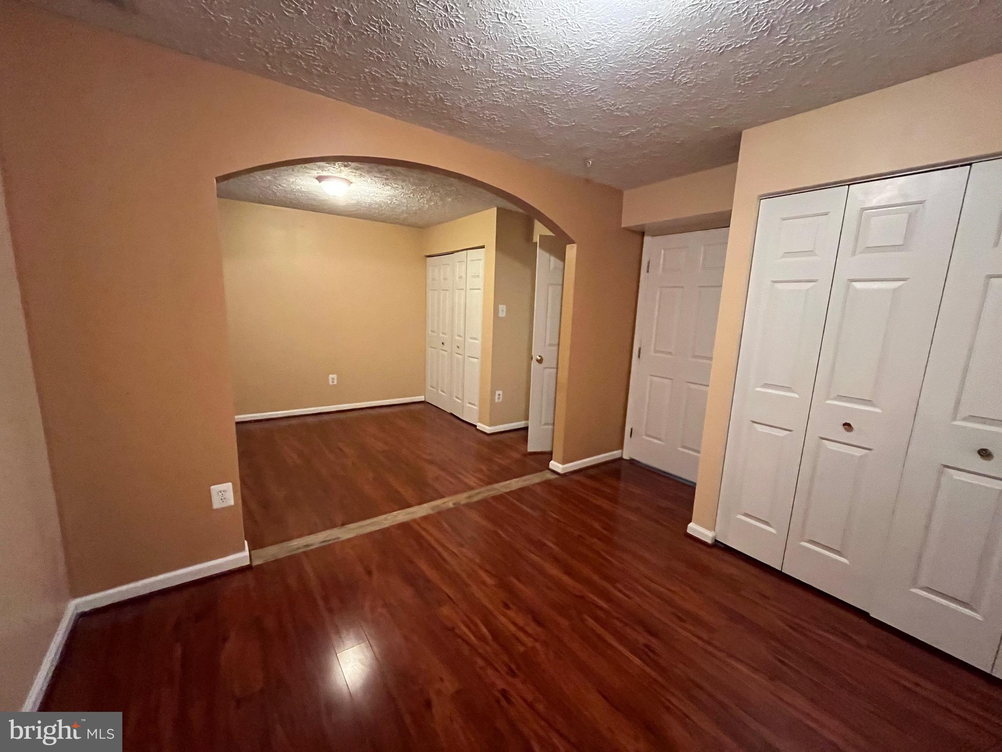 HUNTERS RUN VILLAGE - Residential Lease