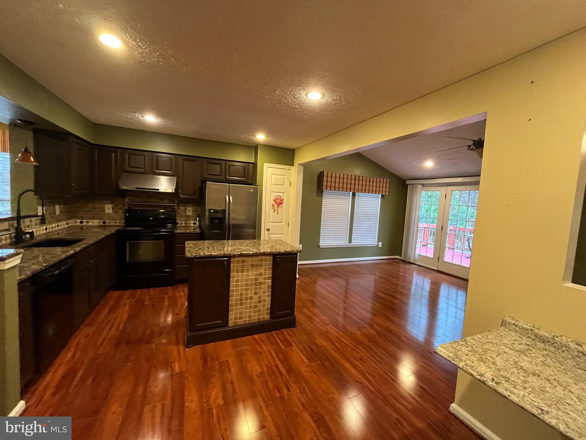 HUNTERS RUN VILLAGE - Residential Lease