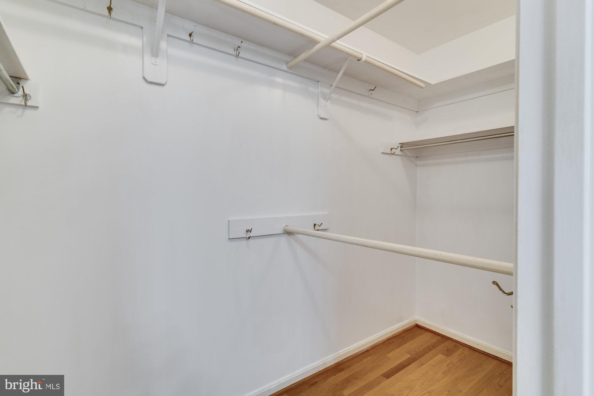 HICKORY CREEK - Residential