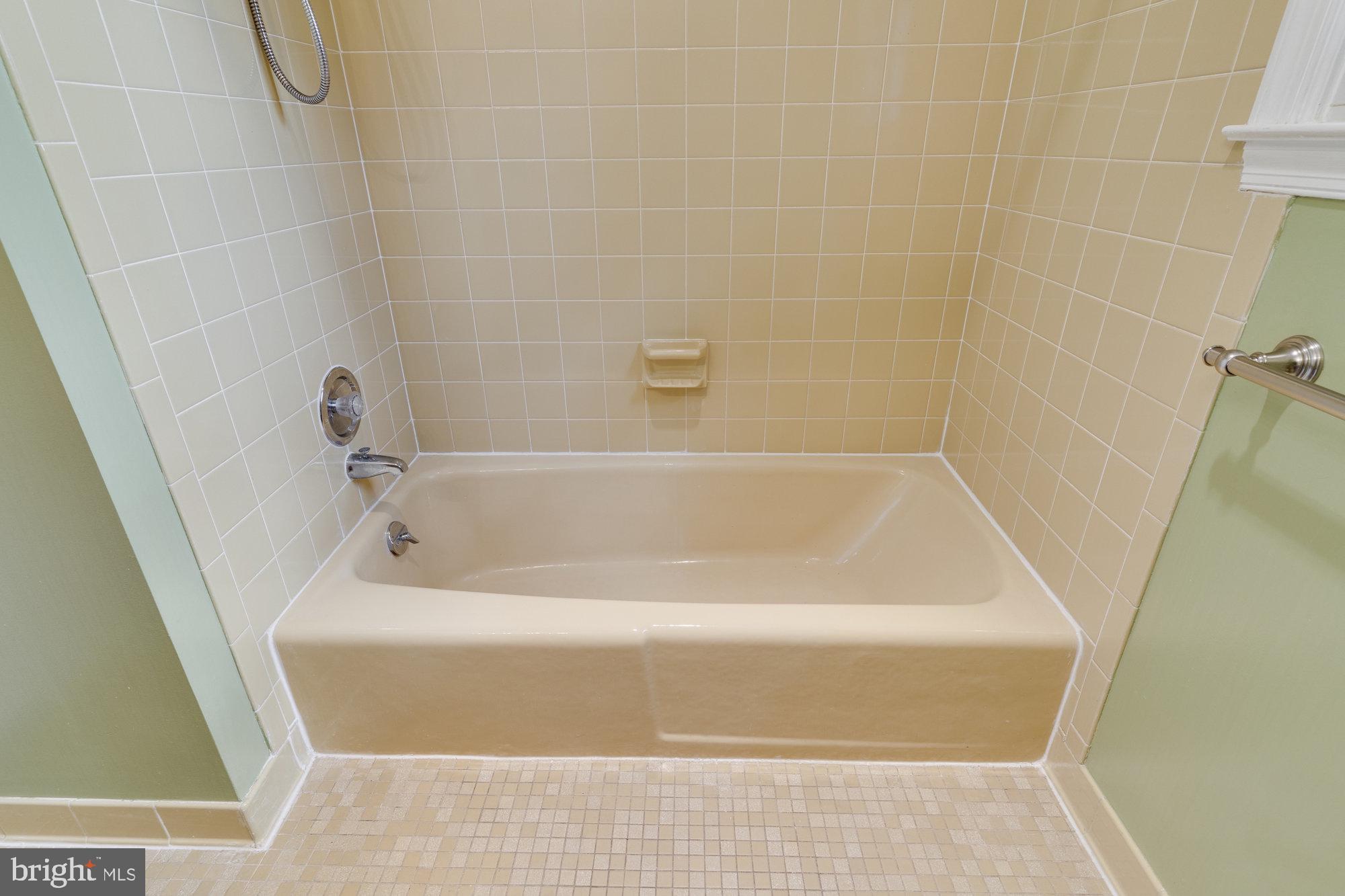 HICKORY CREEK - Residential