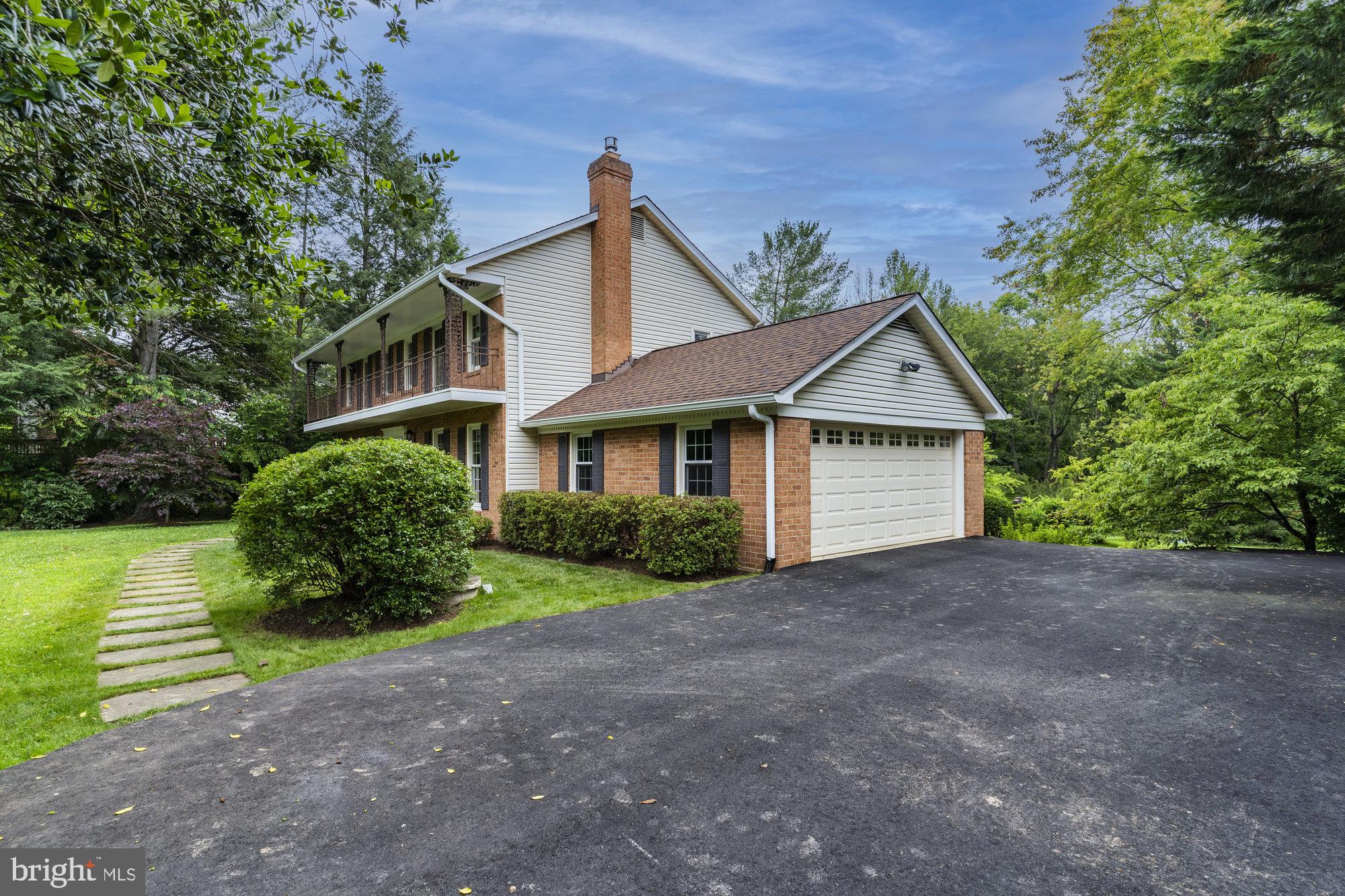 HICKORY CREEK - Residential